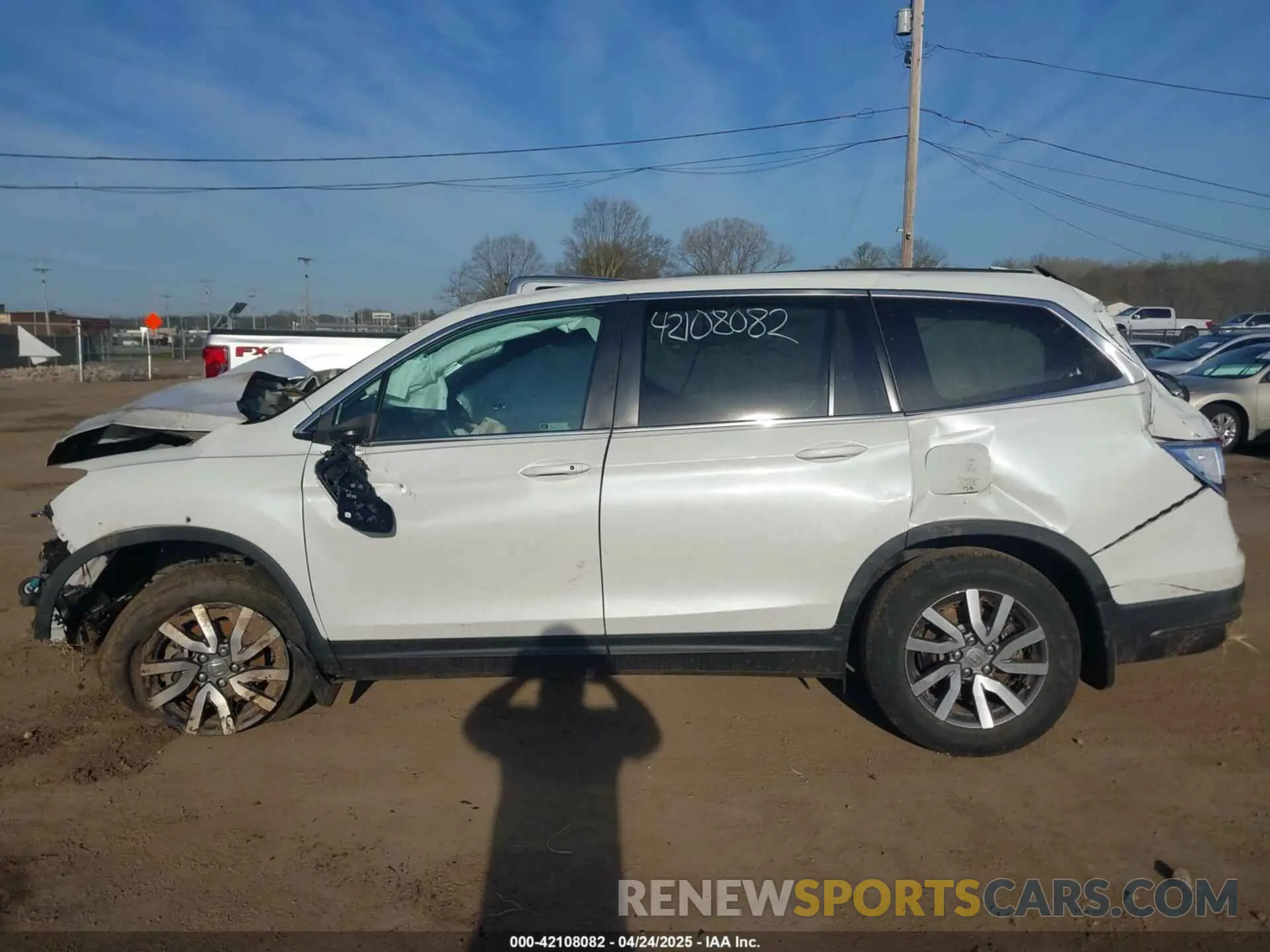 14 Photograph of a damaged car 5FNYF5H37MB020637 HONDA PILOT 2021