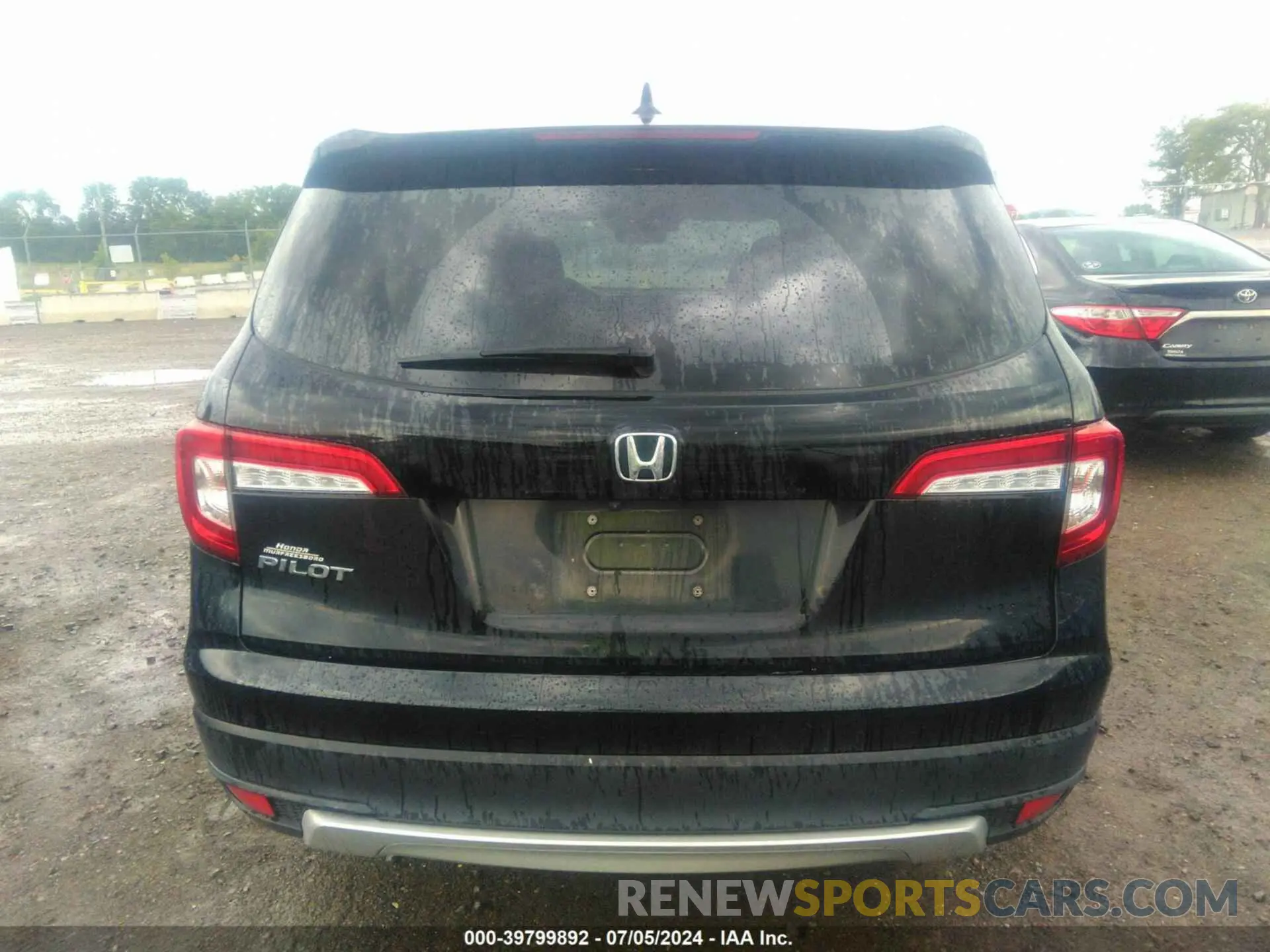 16 Фотография поврежденного автомобиля 5FNYF5H50MB011165 HONDA PILOT 2021