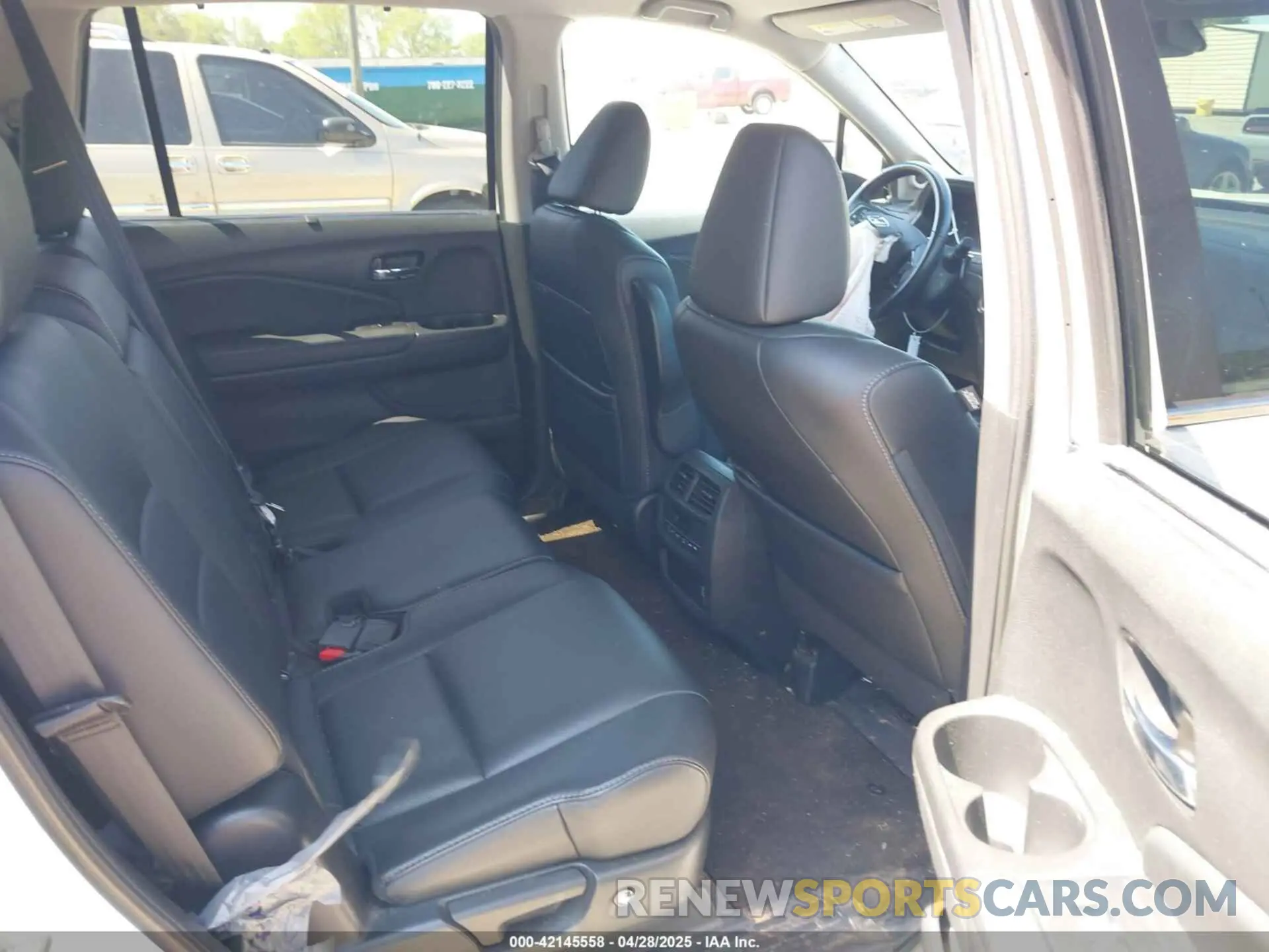 8 Фотография поврежденного автомобиля 5FNYF5H51MB011949 HONDA PILOT 2021