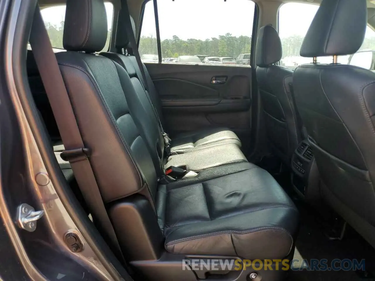 11 Photograph of a damaged car 5FNYF5H53MB038148 HONDA PILOT 2021