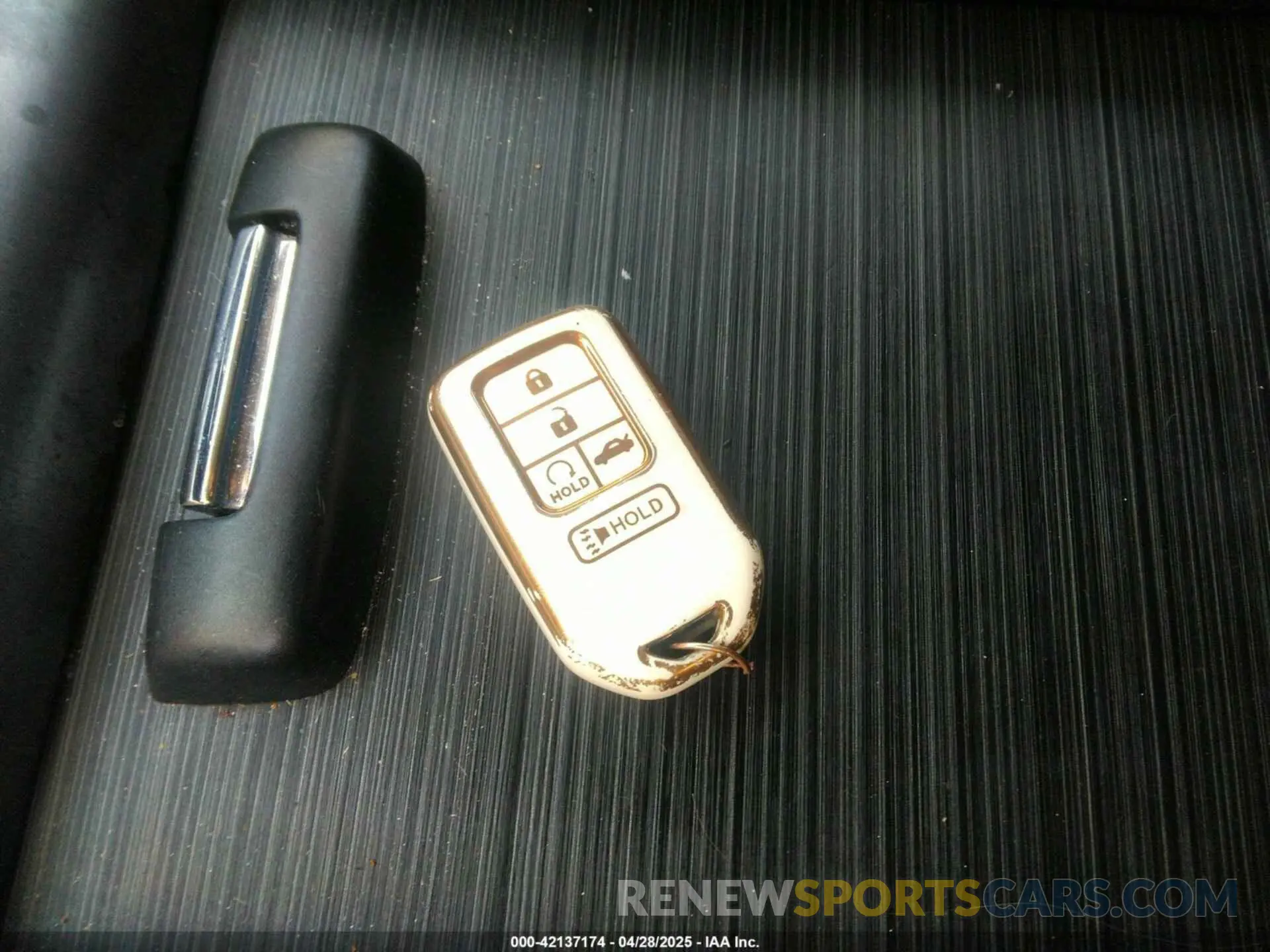11 Фотография поврежденного автомобиля 5FNYF5H54MB031807 HONDA PILOT 2021