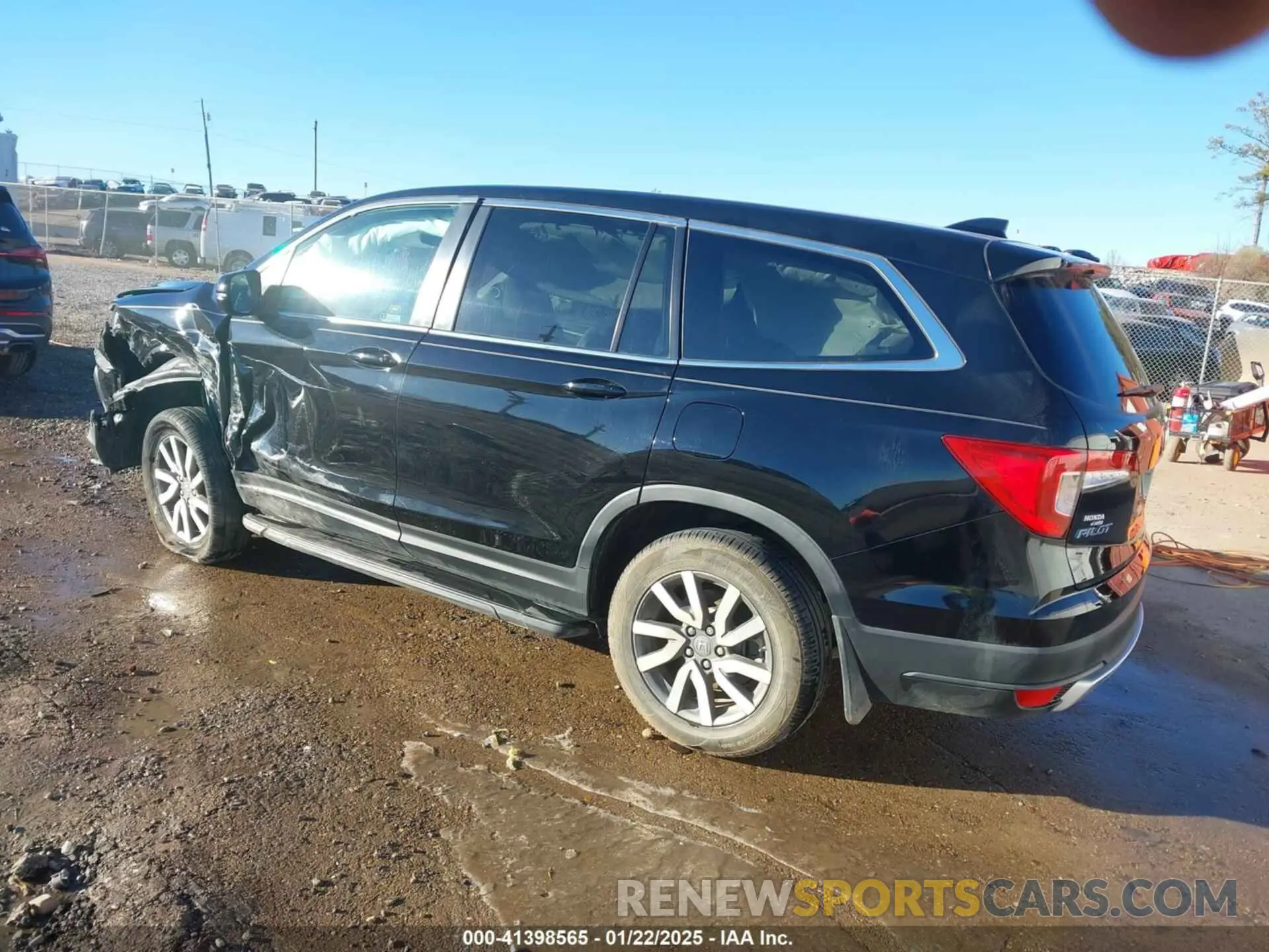 3 Photograph of a damaged car 5FNYF5H54MB038028 HONDA PILOT 2021