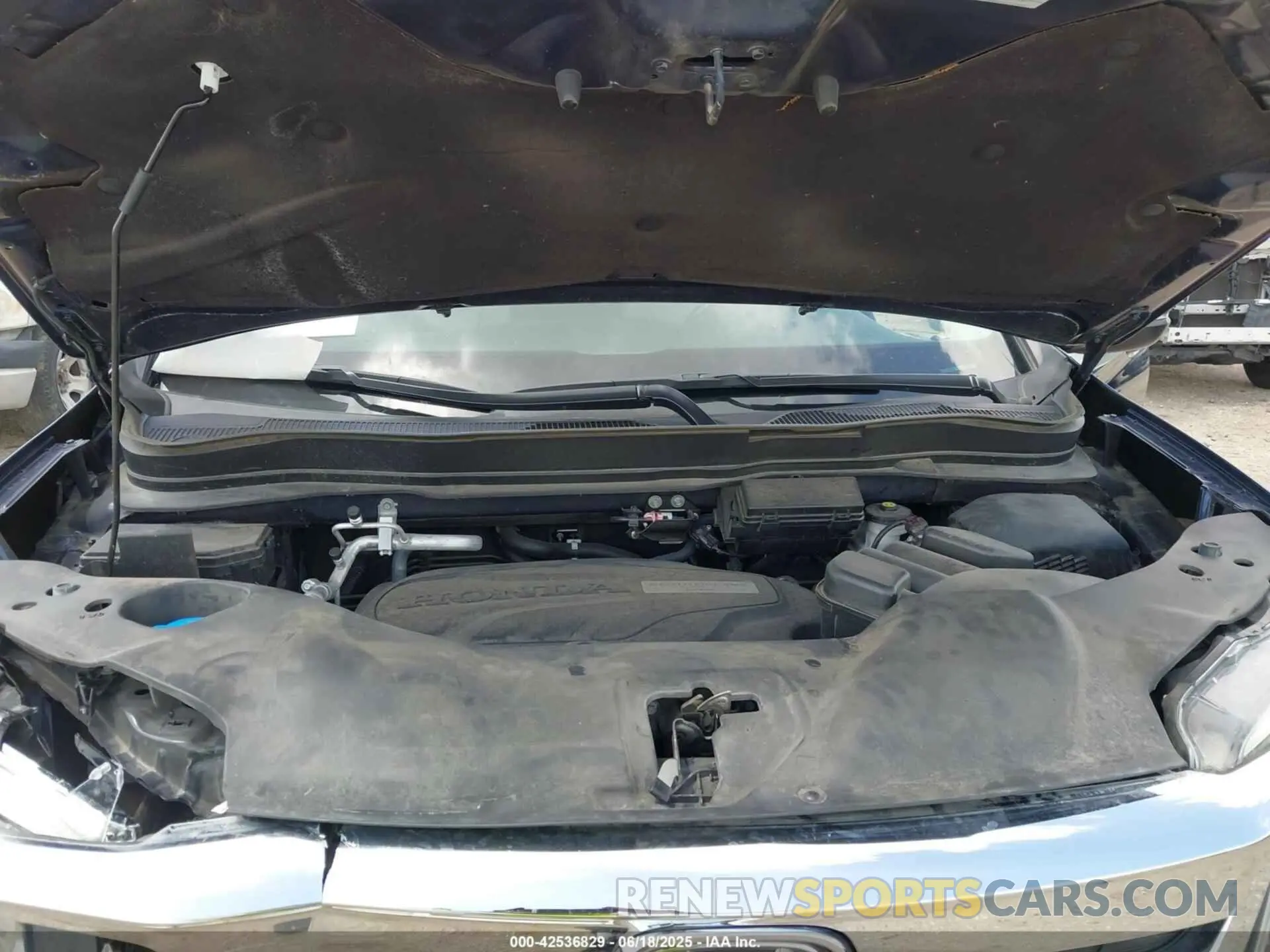 10 Photograph of a damaged car 5FNYF5H55MB004194 HONDA PILOT 2021