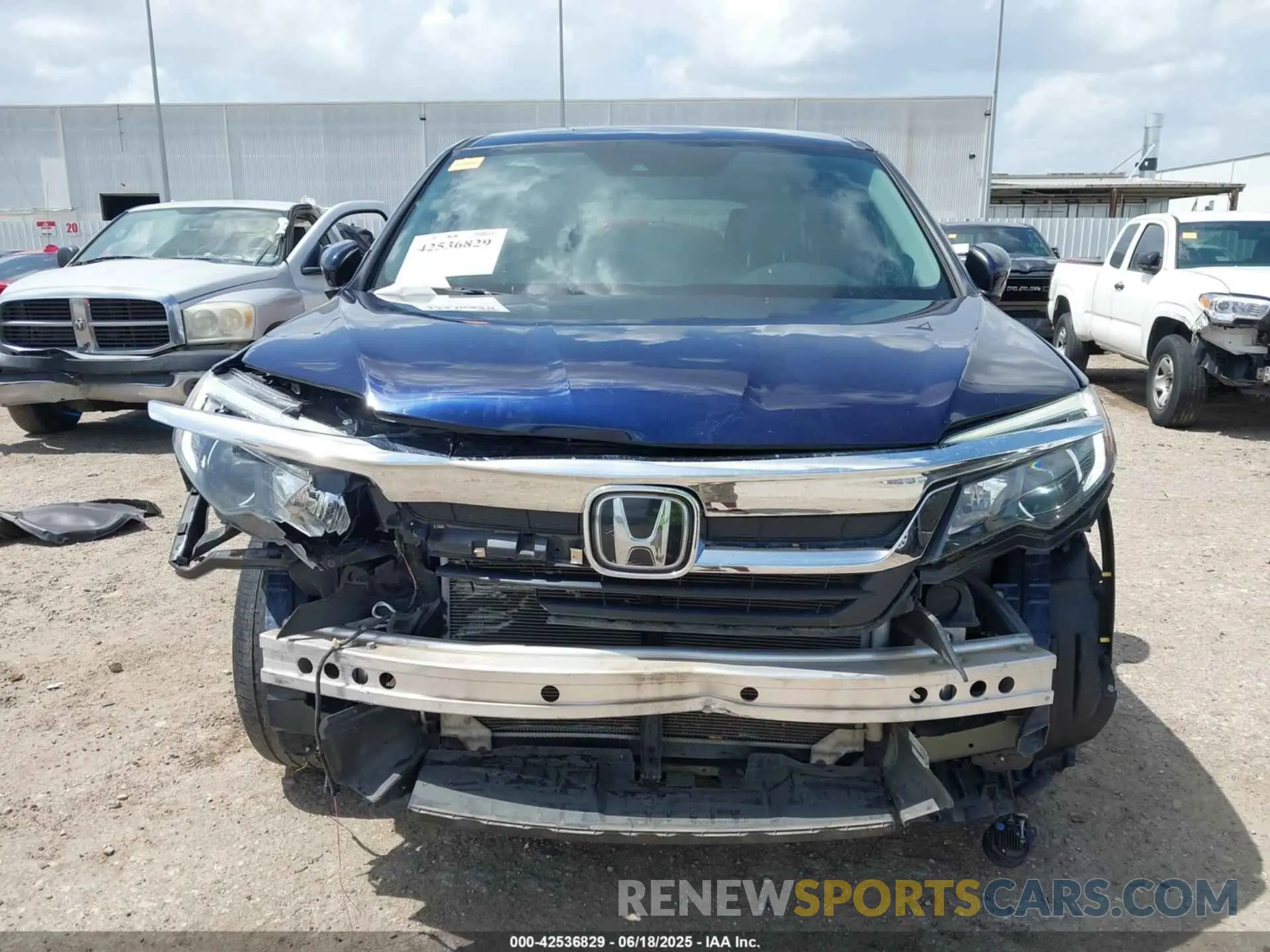 13 Photograph of a damaged car 5FNYF5H55MB004194 HONDA PILOT 2021
