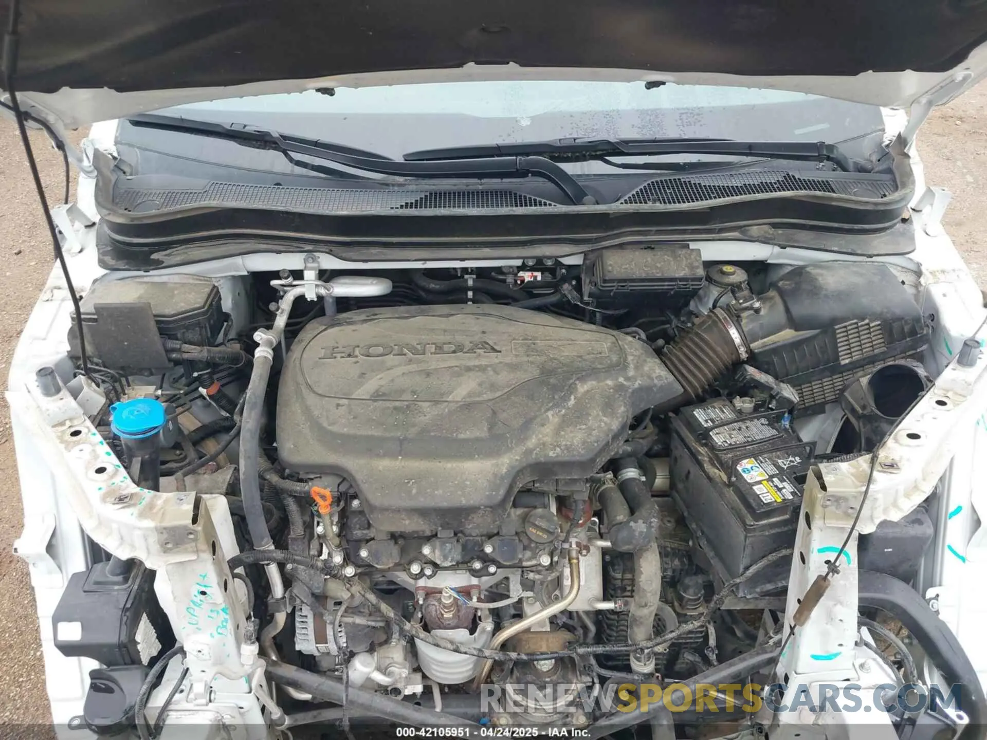 10 Photograph of a damaged car 5FNYF5H55MB028821 HONDA PILOT 2021