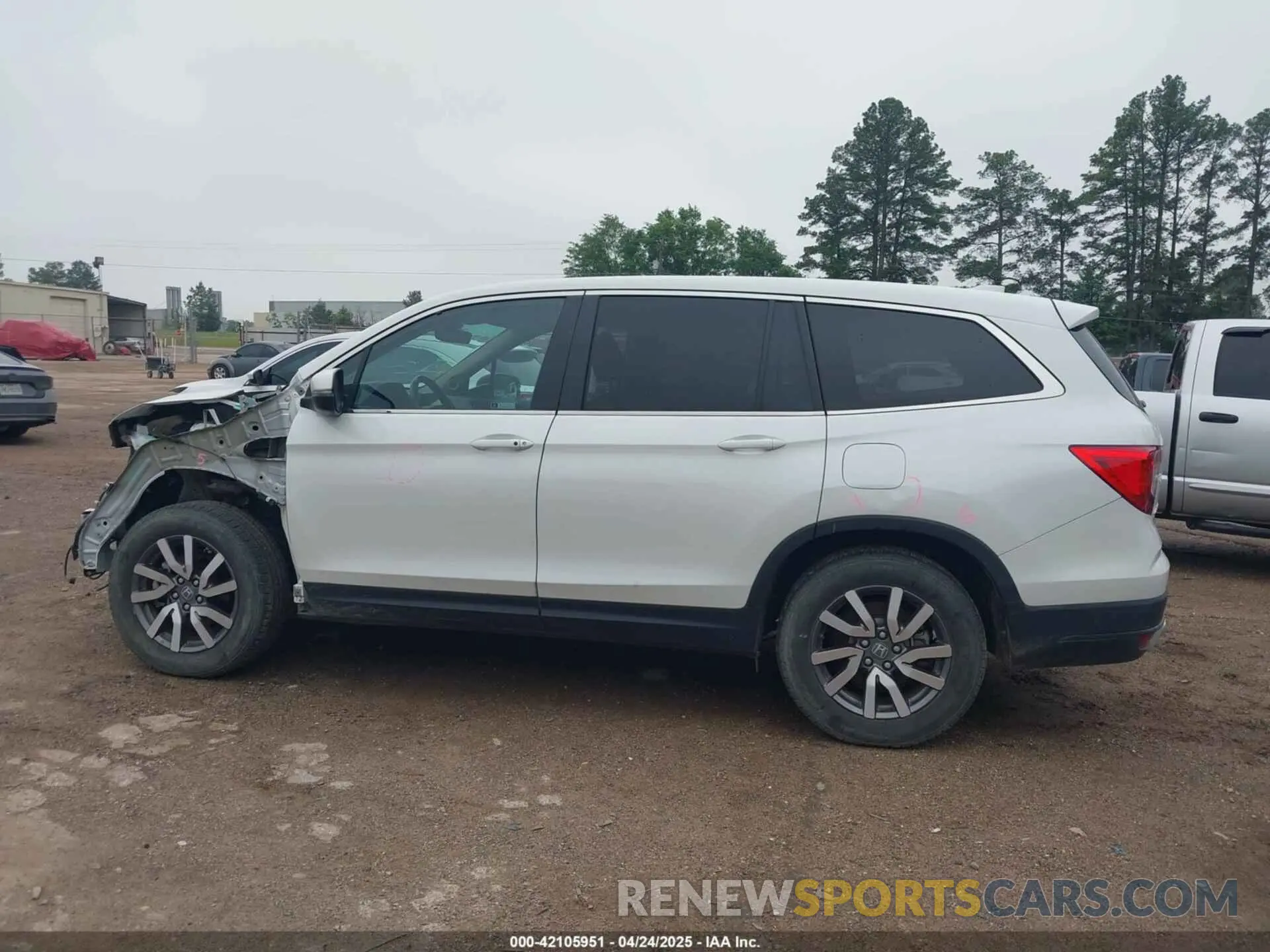 15 Photograph of a damaged car 5FNYF5H55MB028821 HONDA PILOT 2021