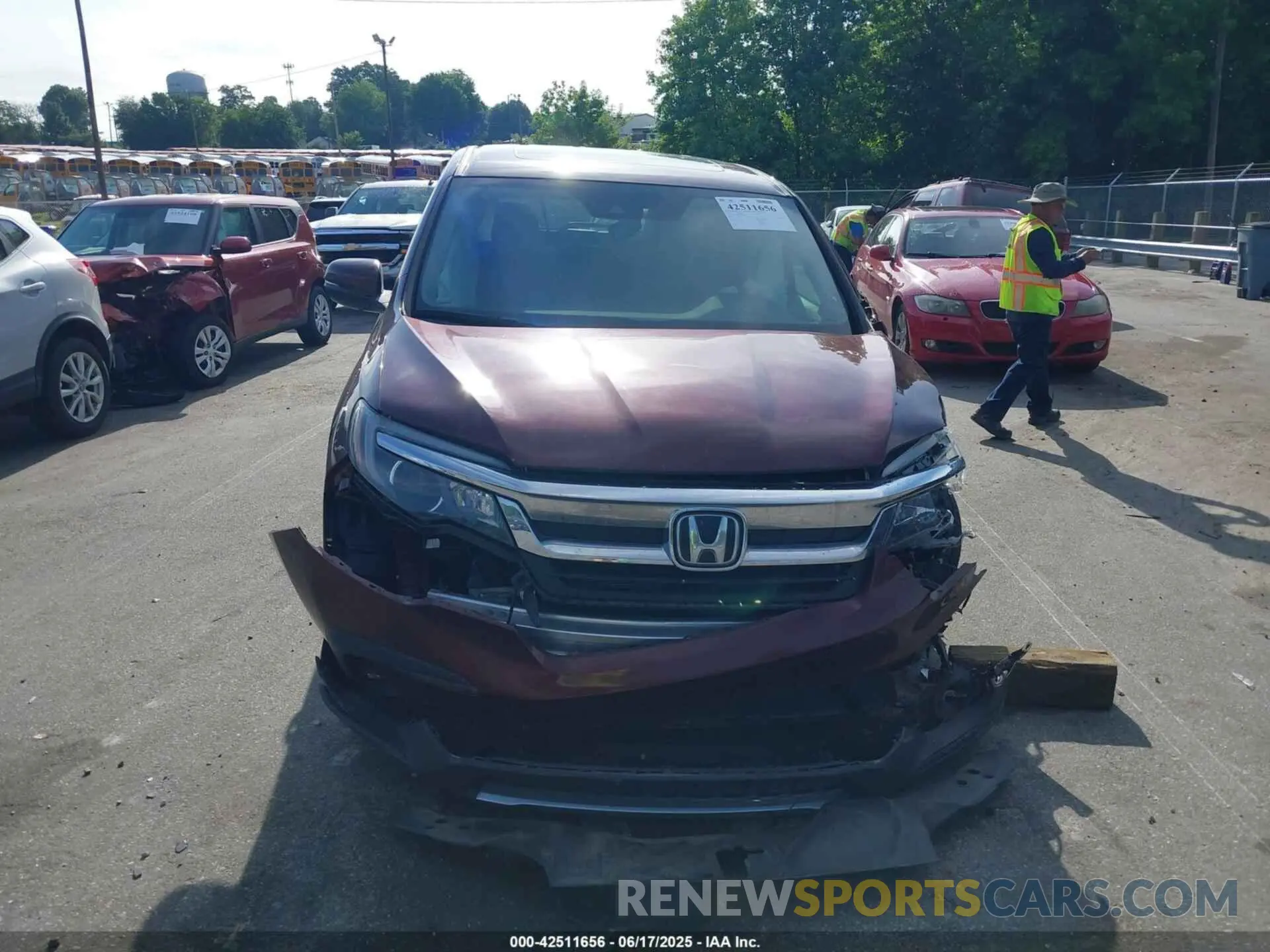 11 Photograph of a damaged car 5FNYF5H55MB032982 HONDA PILOT 2021