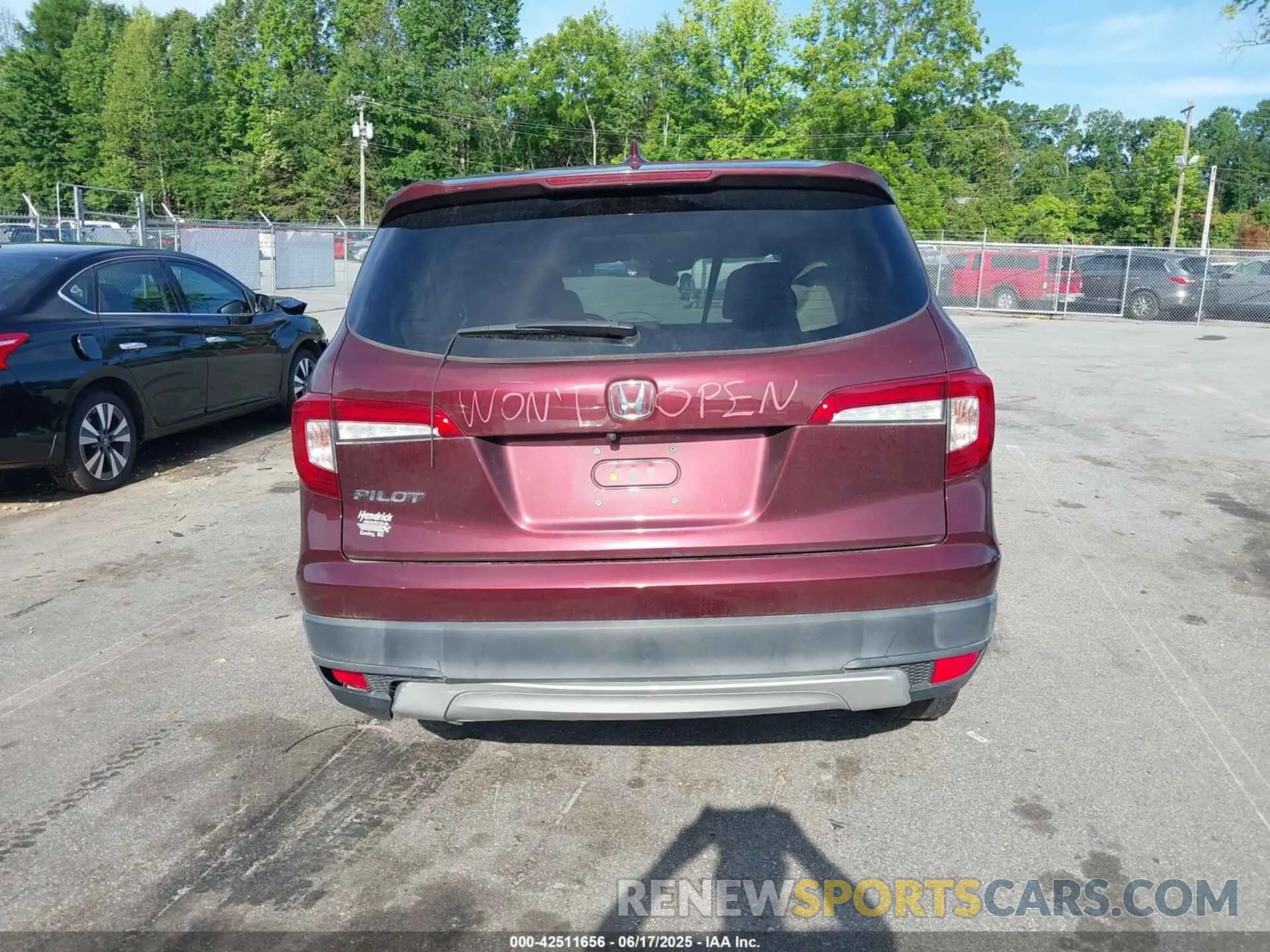 15 Photograph of a damaged car 5FNYF5H55MB032982 HONDA PILOT 2021