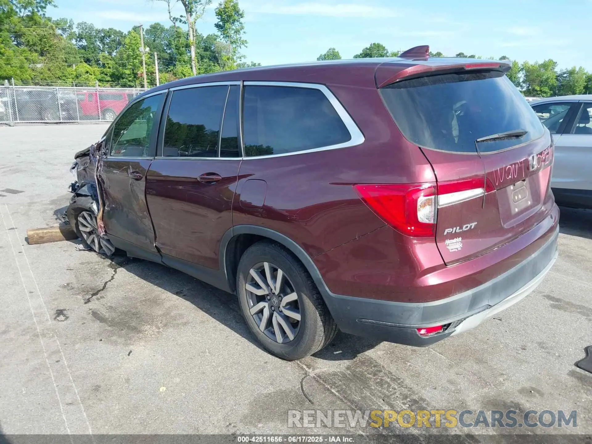 3 Photograph of a damaged car 5FNYF5H55MB032982 HONDA PILOT 2021