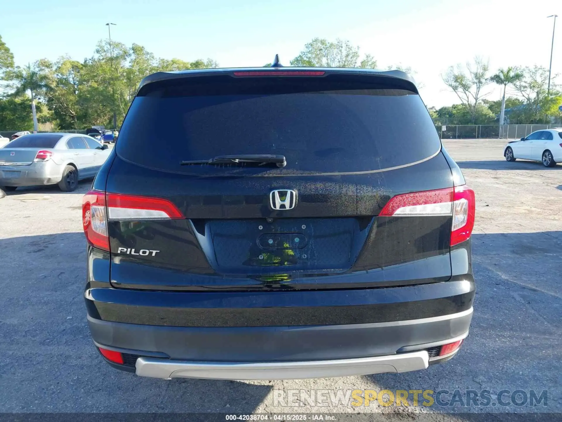 17 Фотография поврежденного автомобиля 5FNYF5H55MB044677 HONDA PILOT 2021