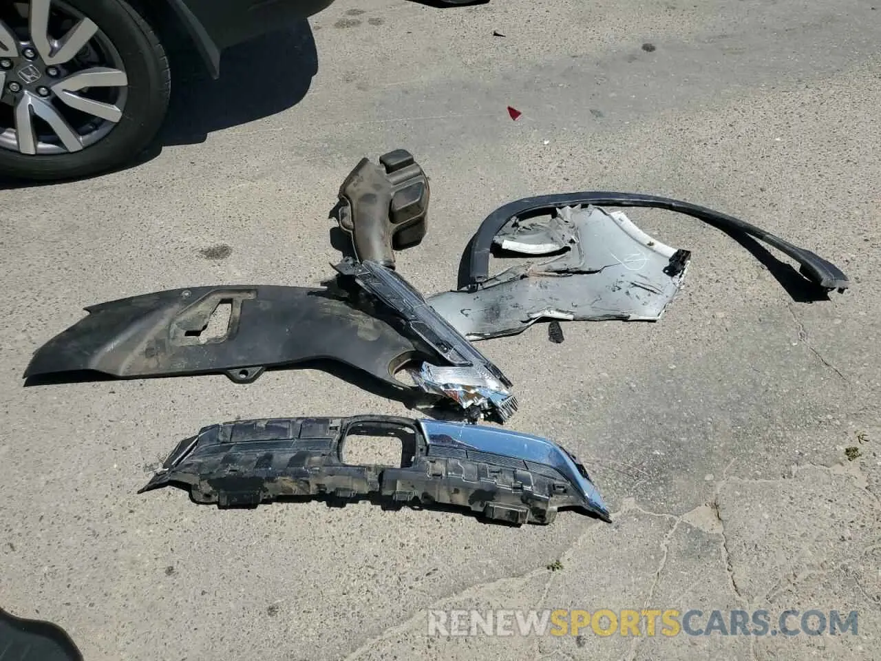 13 Photograph of a damaged car 5FNYF5H58MB015609 HONDA PILOT 2021