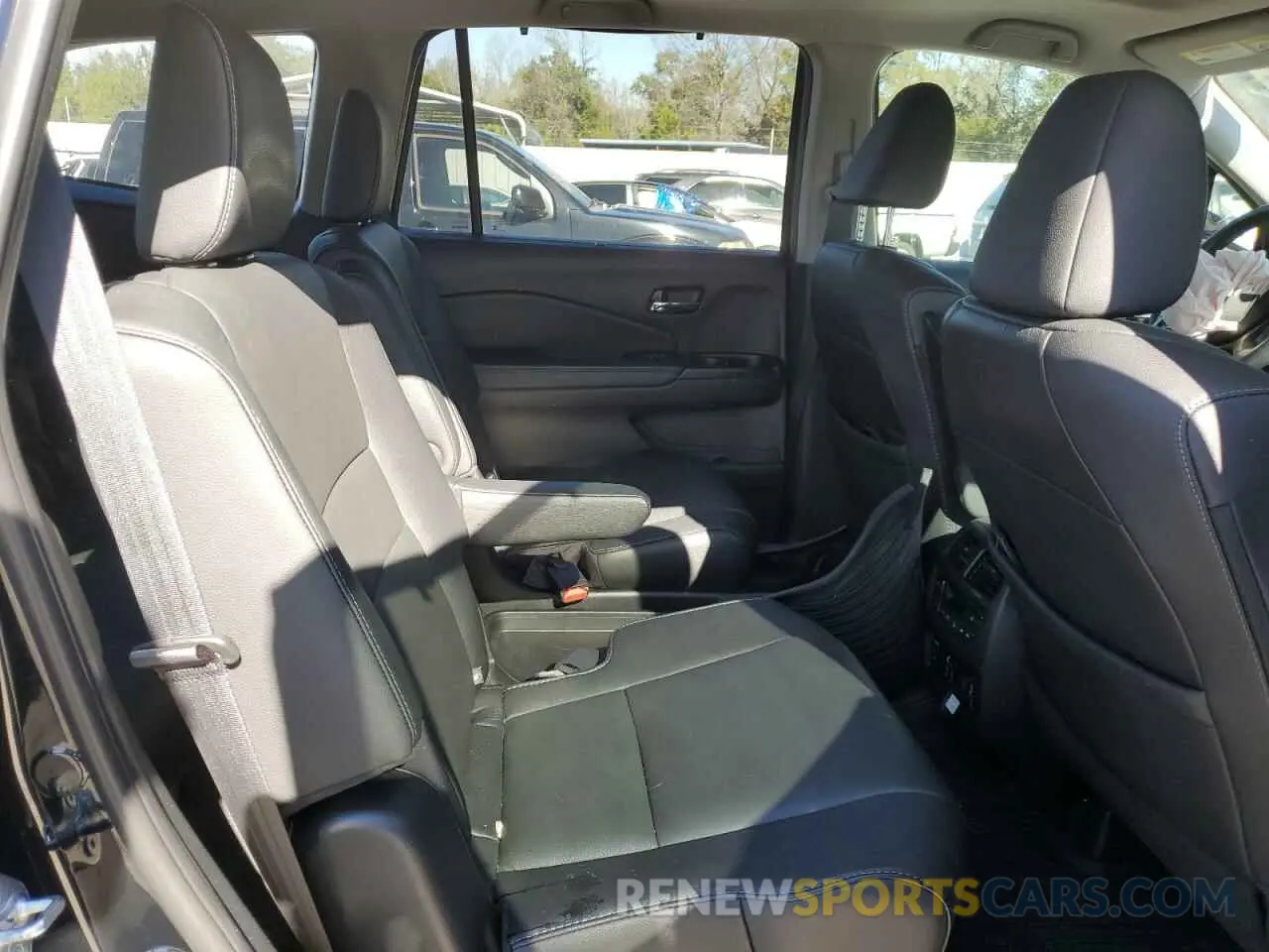 11 Фотография поврежденного автомобиля 5FNYF5H62MB039932 HONDA PILOT 2021
