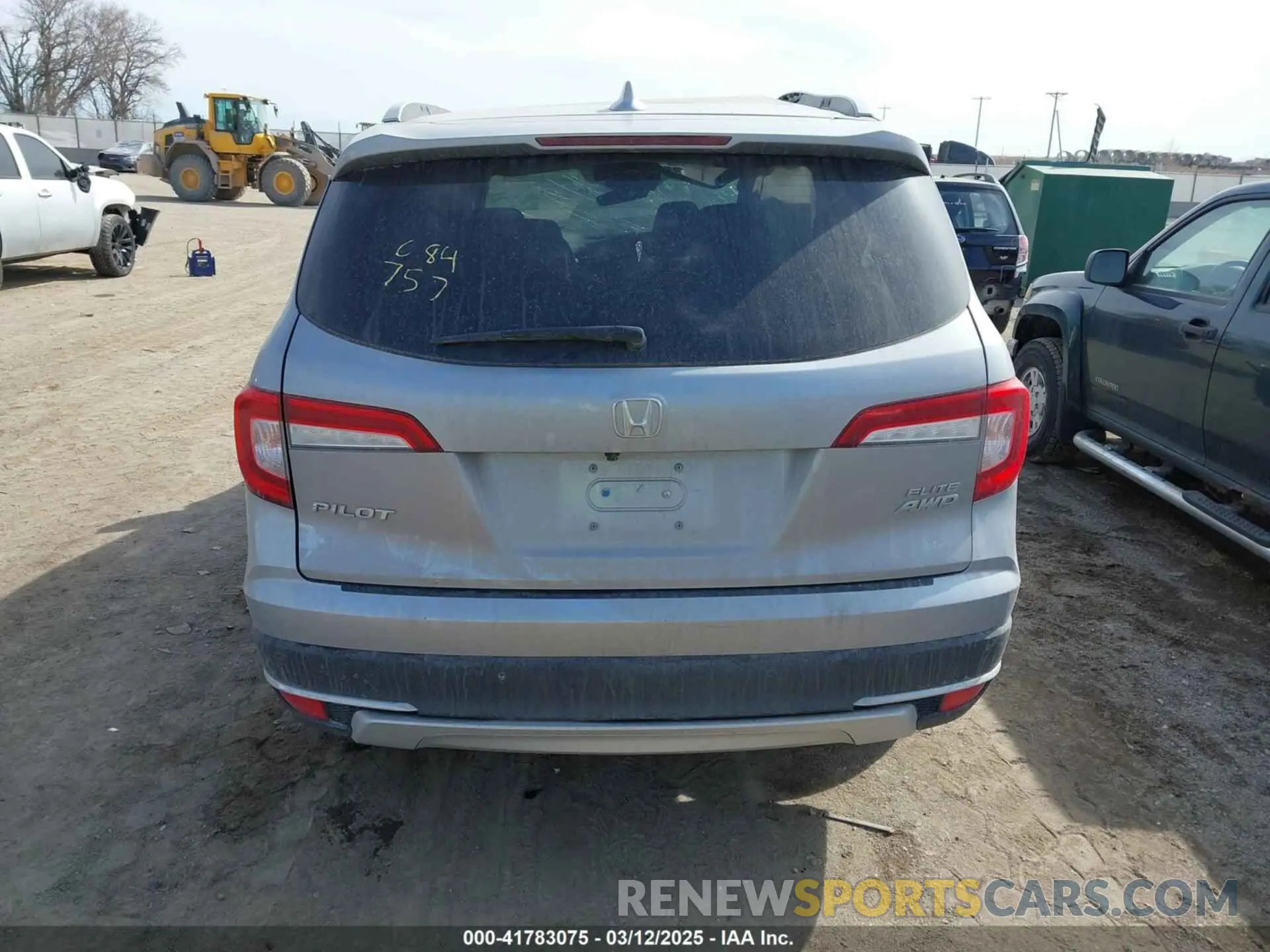 16 Photograph of a damaged car 5FNYF6H00MB085678 HONDA PILOT 2021
