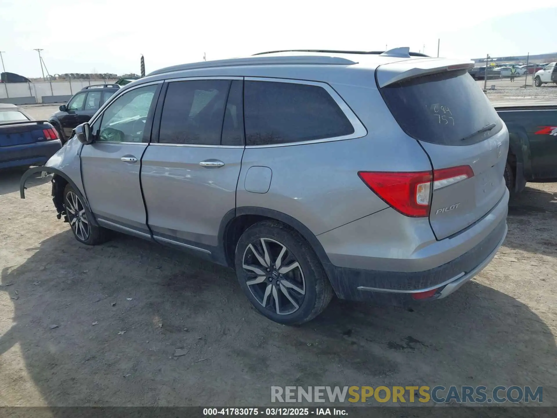 3 Photograph of a damaged car 5FNYF6H00MB085678 HONDA PILOT 2021