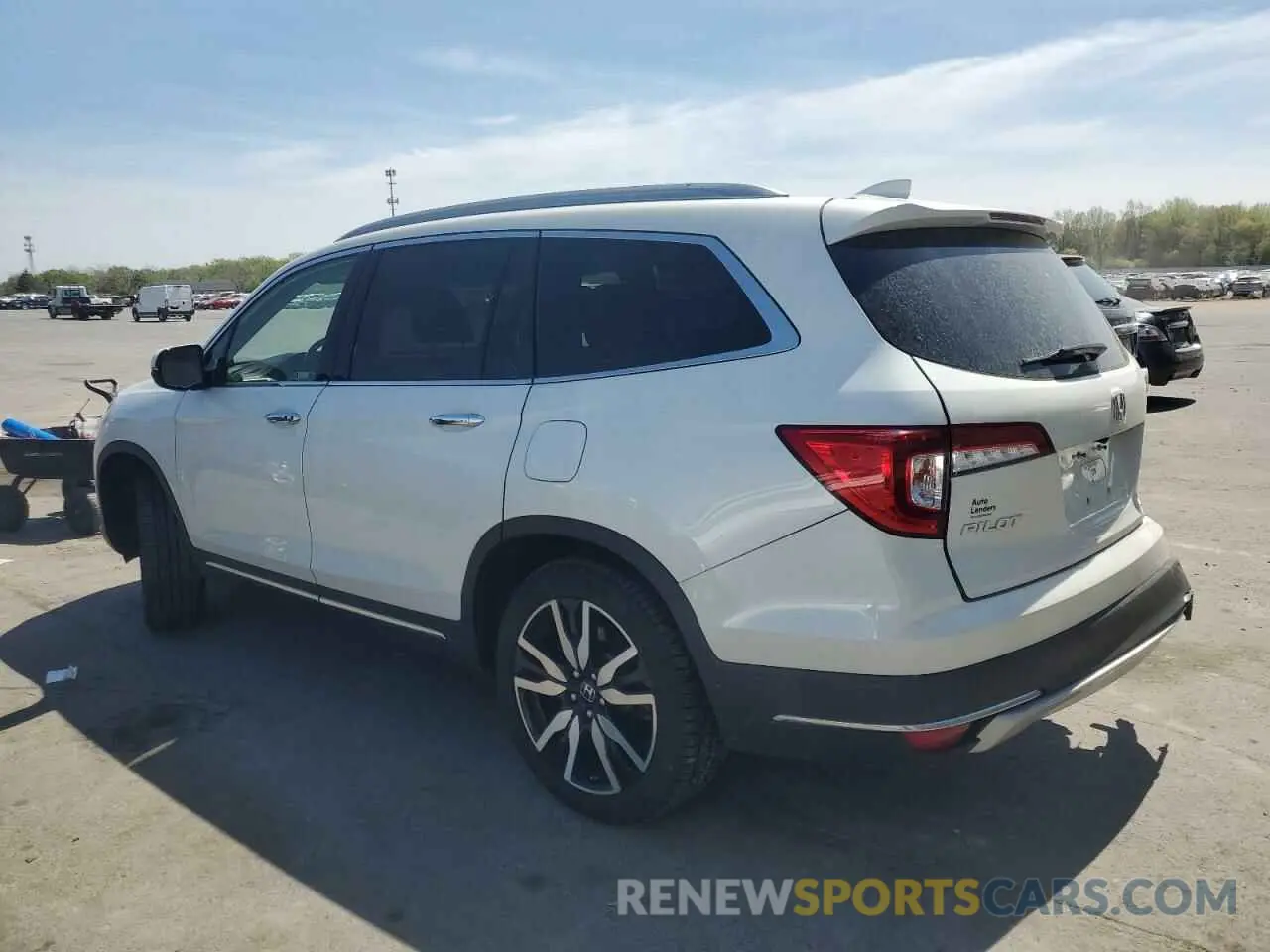 2 Photograph of a damaged car 5FNYF6H02MB070597 HONDA PILOT 2021
