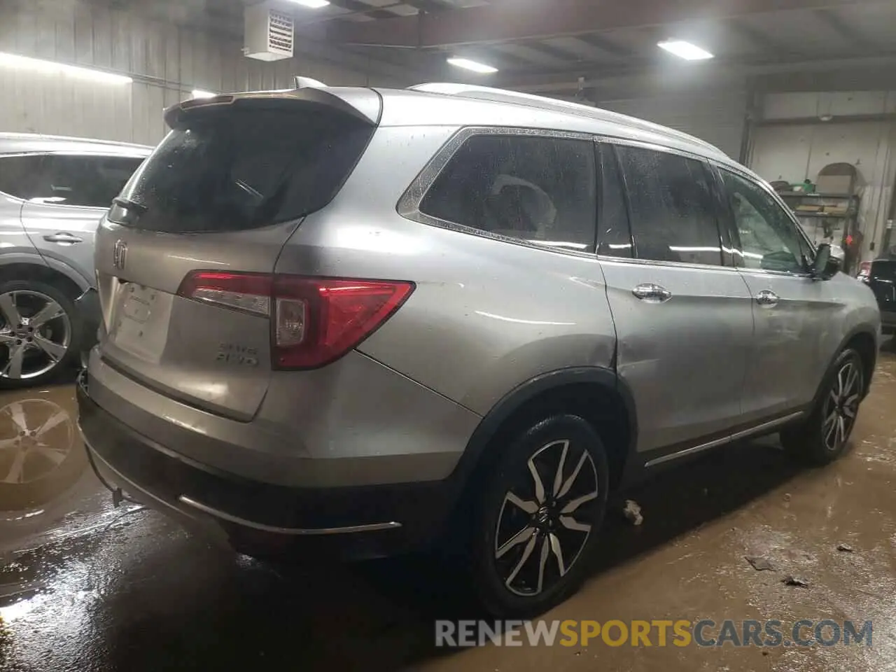 3 Фотография поврежденного автомобиля 5FNYF6H04MB053008 HONDA PILOT 2021
