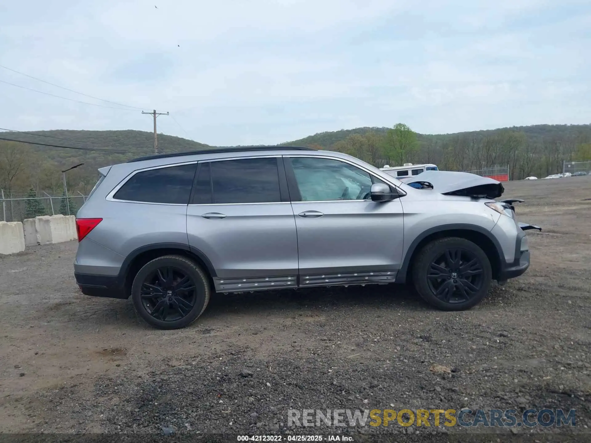 14 Photograph of a damaged car 5FNYF6H20MB061334 HONDA PILOT 2021