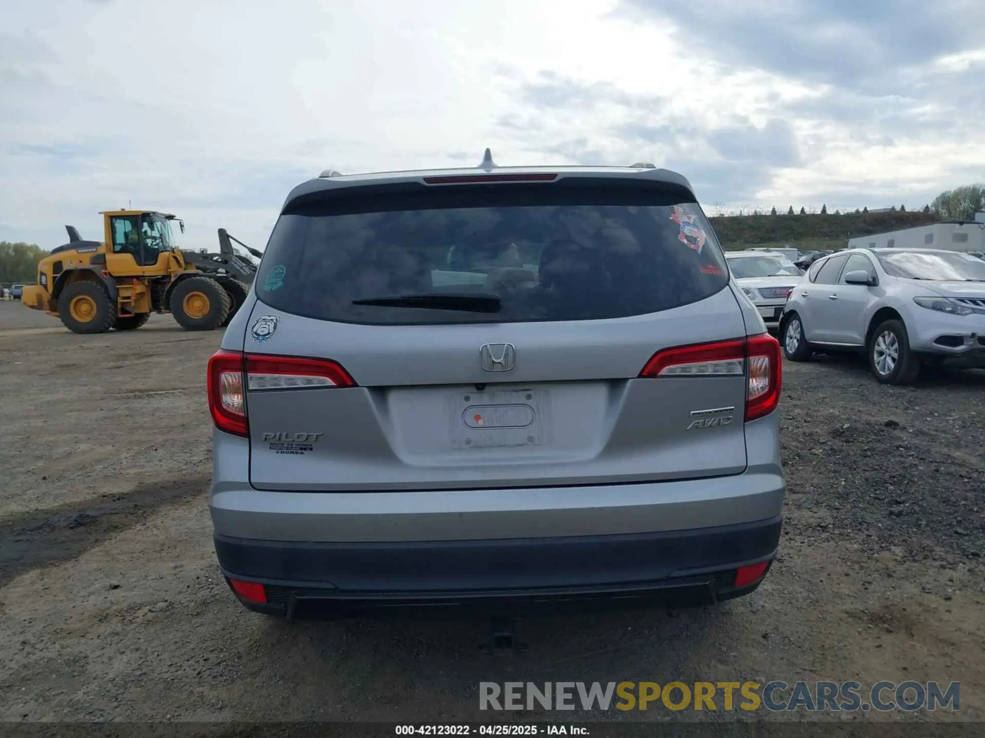 17 Photograph of a damaged car 5FNYF6H20MB061334 HONDA PILOT 2021