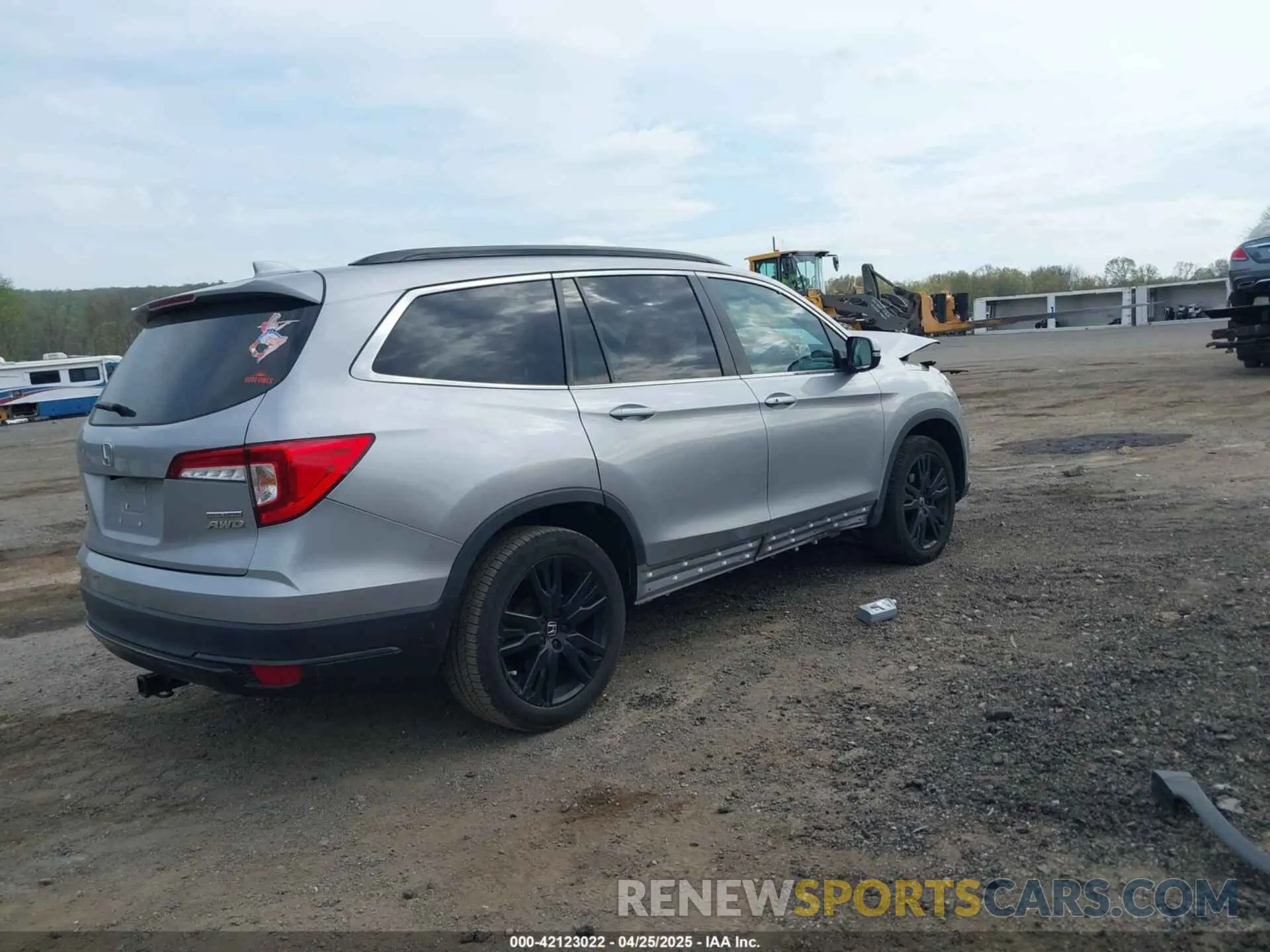 4 Photograph of a damaged car 5FNYF6H20MB061334 HONDA PILOT 2021