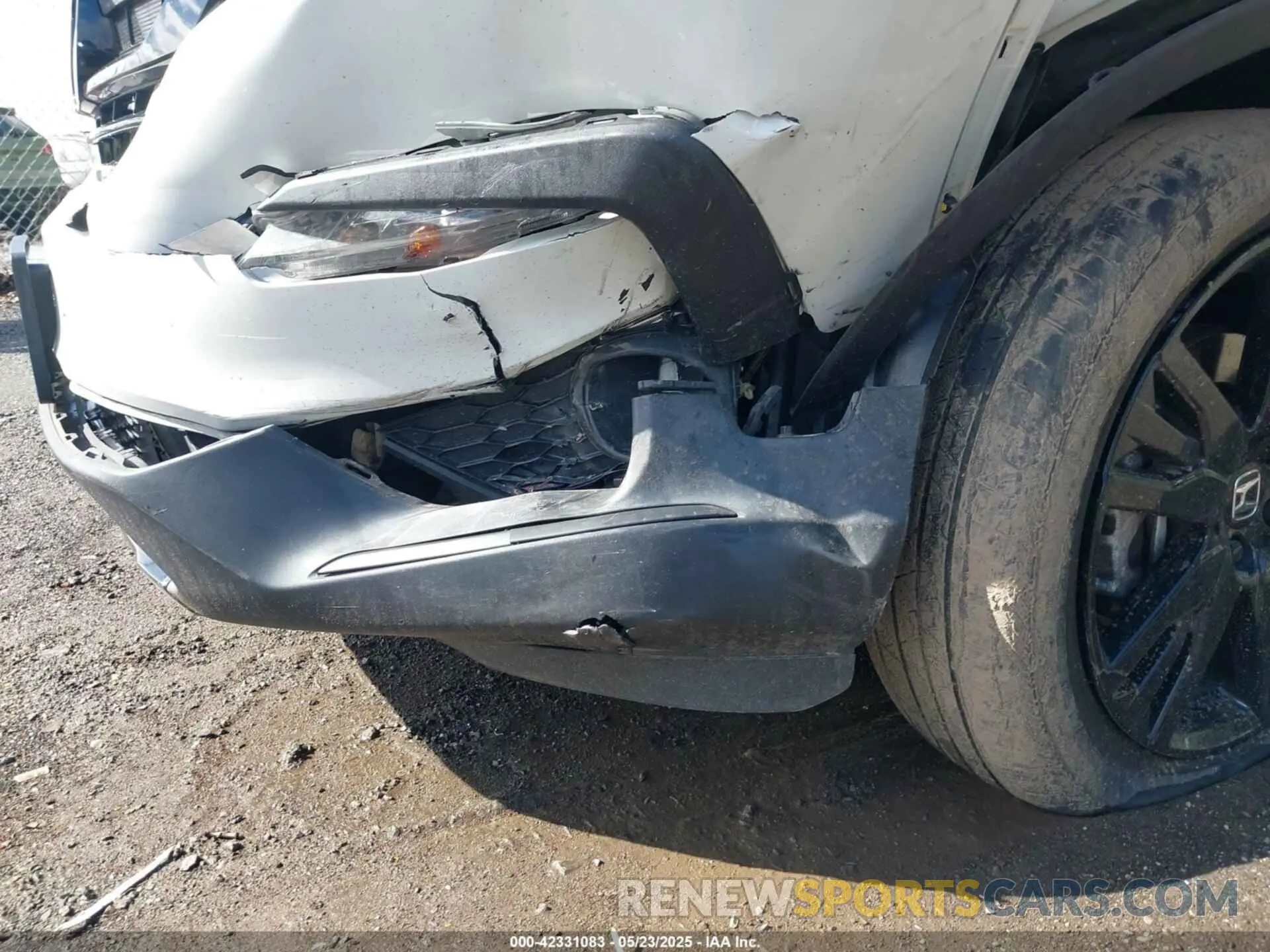 18 Photograph of a damaged car 5FNYF6H26MB102565 HONDA PILOT 2021