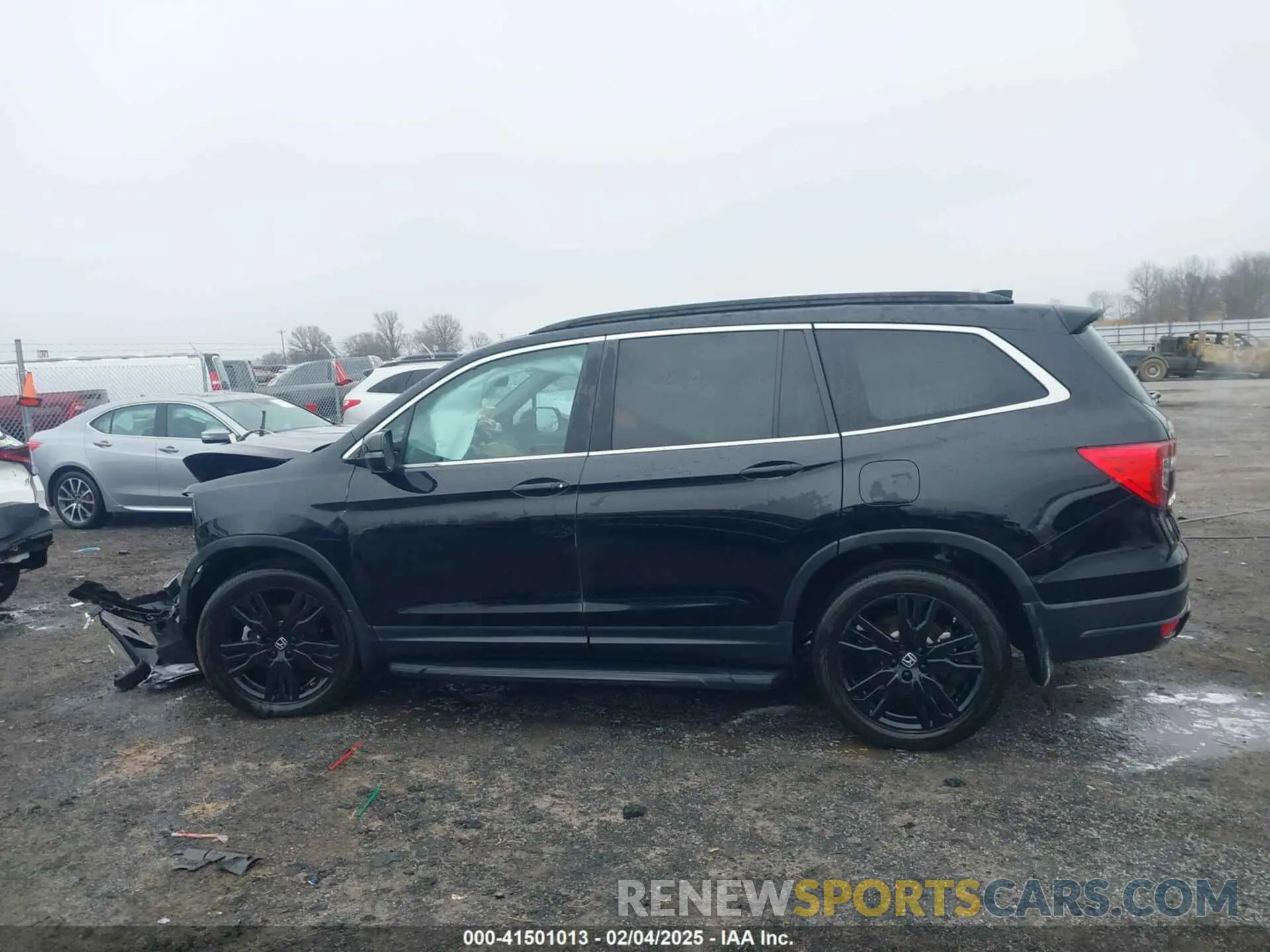 14 Photograph of a damaged car 5FNYF6H29MB002461 HONDA PILOT 2021