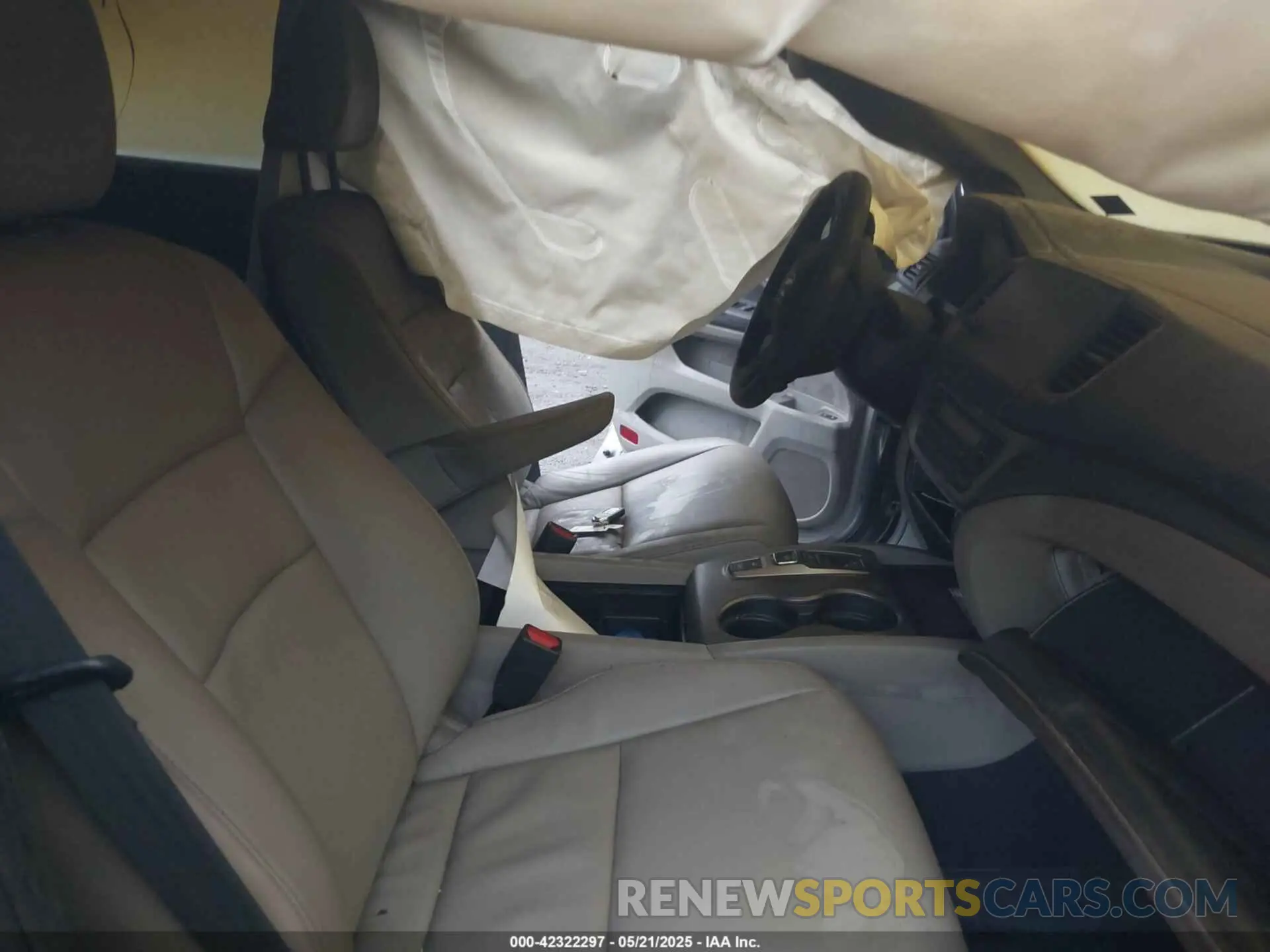 5 Photograph of a damaged car 5FNYF6H29MB098592 HONDA PILOT 2021