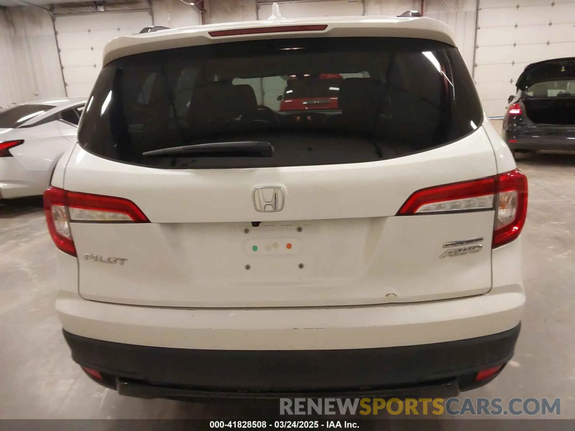 16 Photograph of a damaged car 5FNYF6H2XMB054312 HONDA PILOT 2021