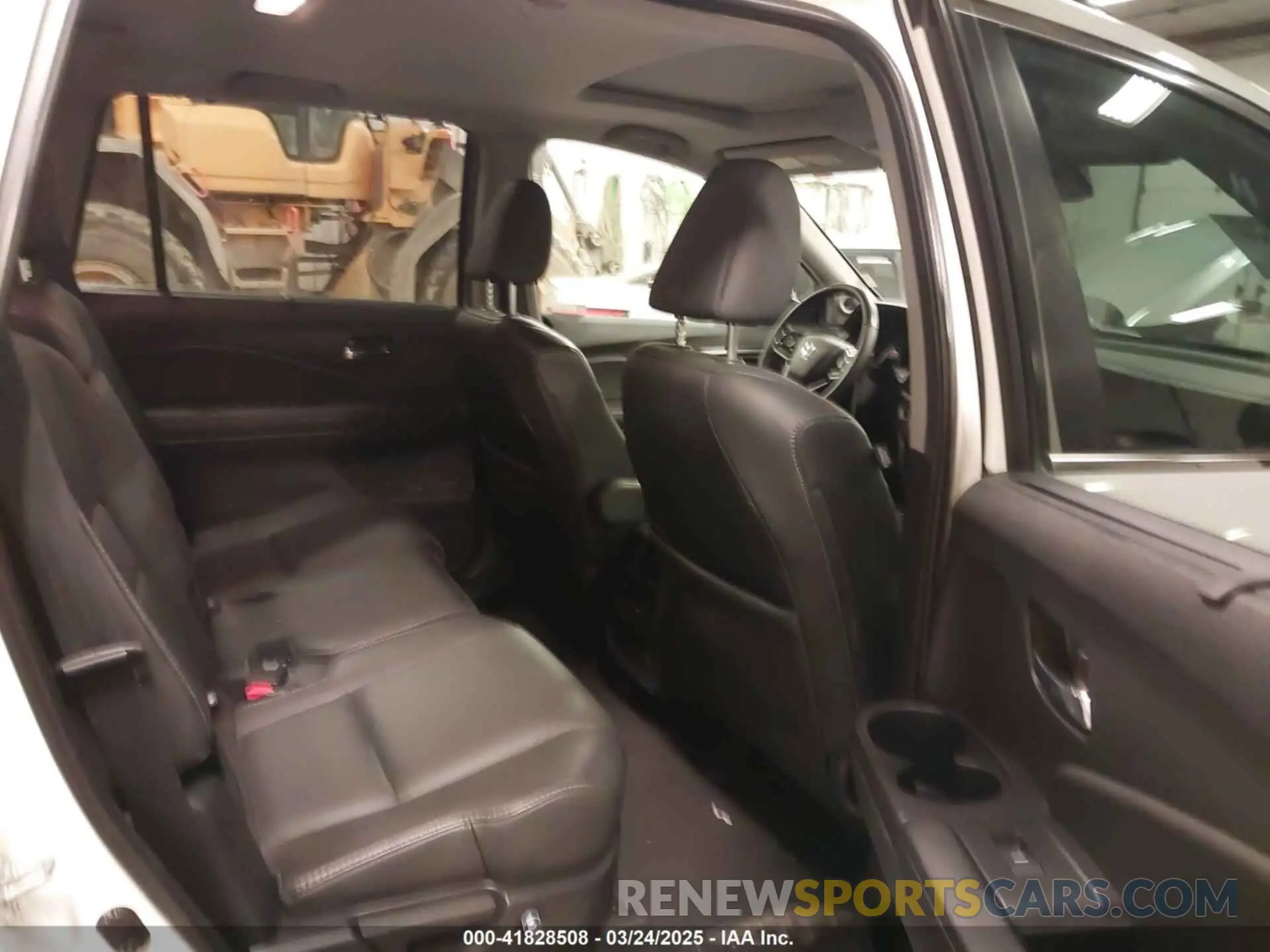 8 Photograph of a damaged car 5FNYF6H2XMB054312 HONDA PILOT 2021