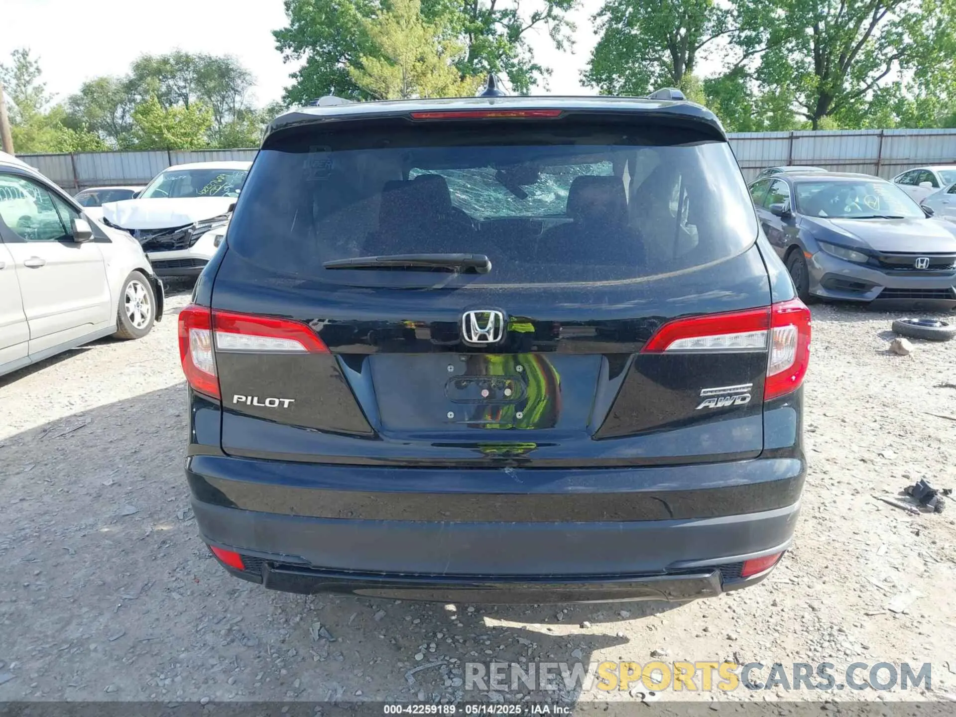 17 Photograph of a damaged car 5FNYF6H2XMB057422 HONDA PILOT 2021