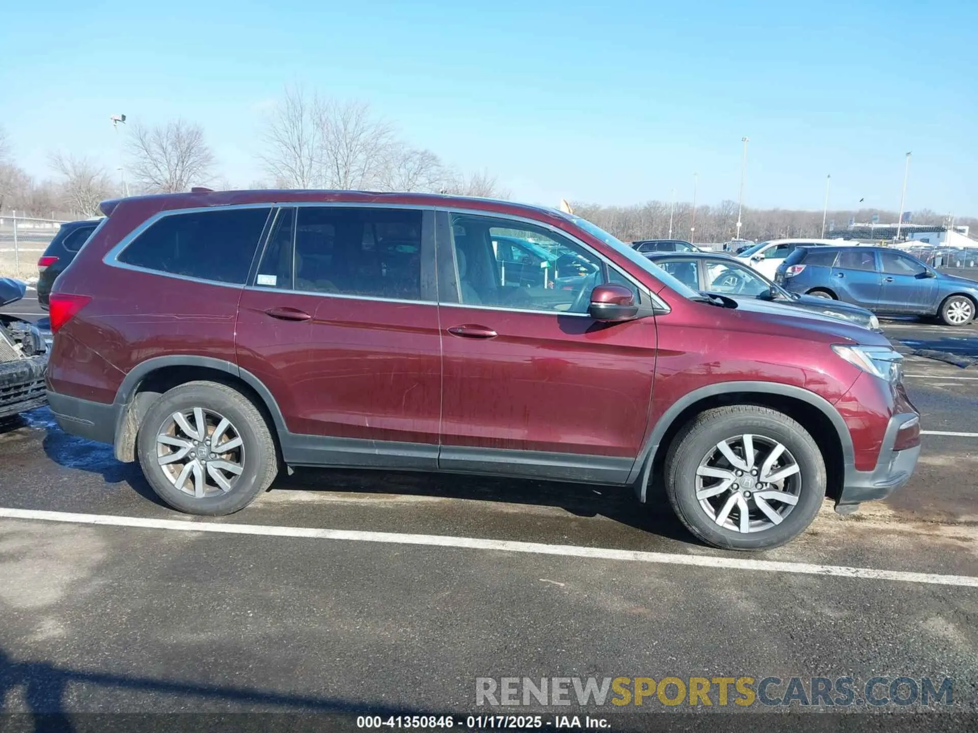 13 Photograph of a damaged car 5FNYF6H39MB093403 HONDA PILOT 2021