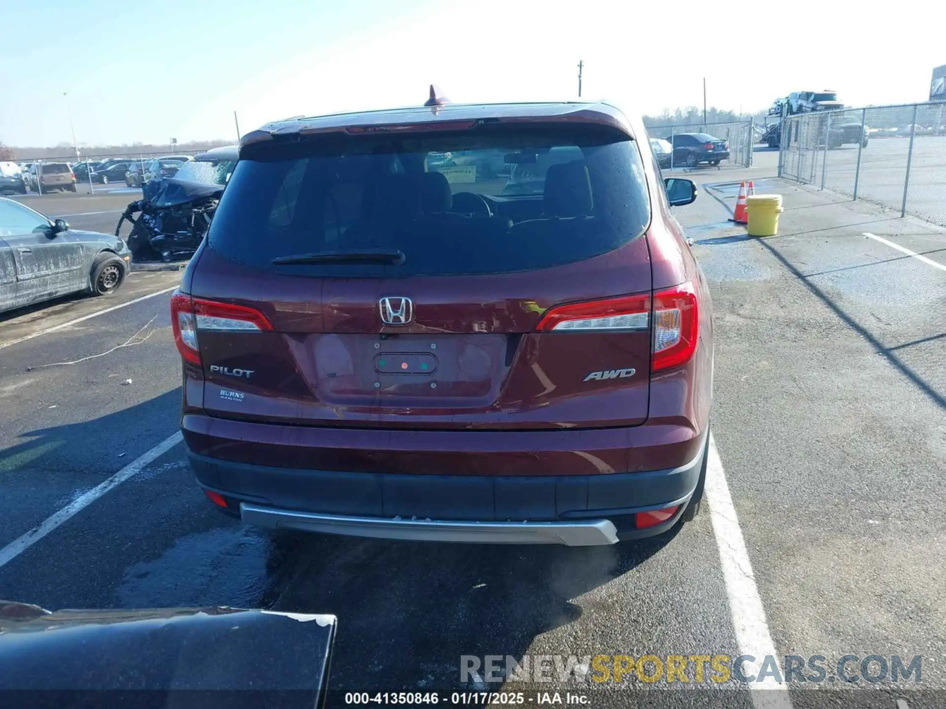 16 Photograph of a damaged car 5FNYF6H39MB093403 HONDA PILOT 2021