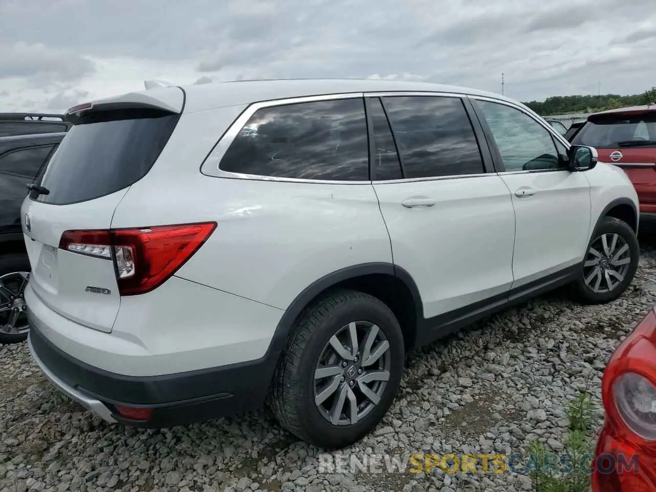 3 Photograph of a damaged car 5FNYF6H50MB037979 HONDA PILOT 2021