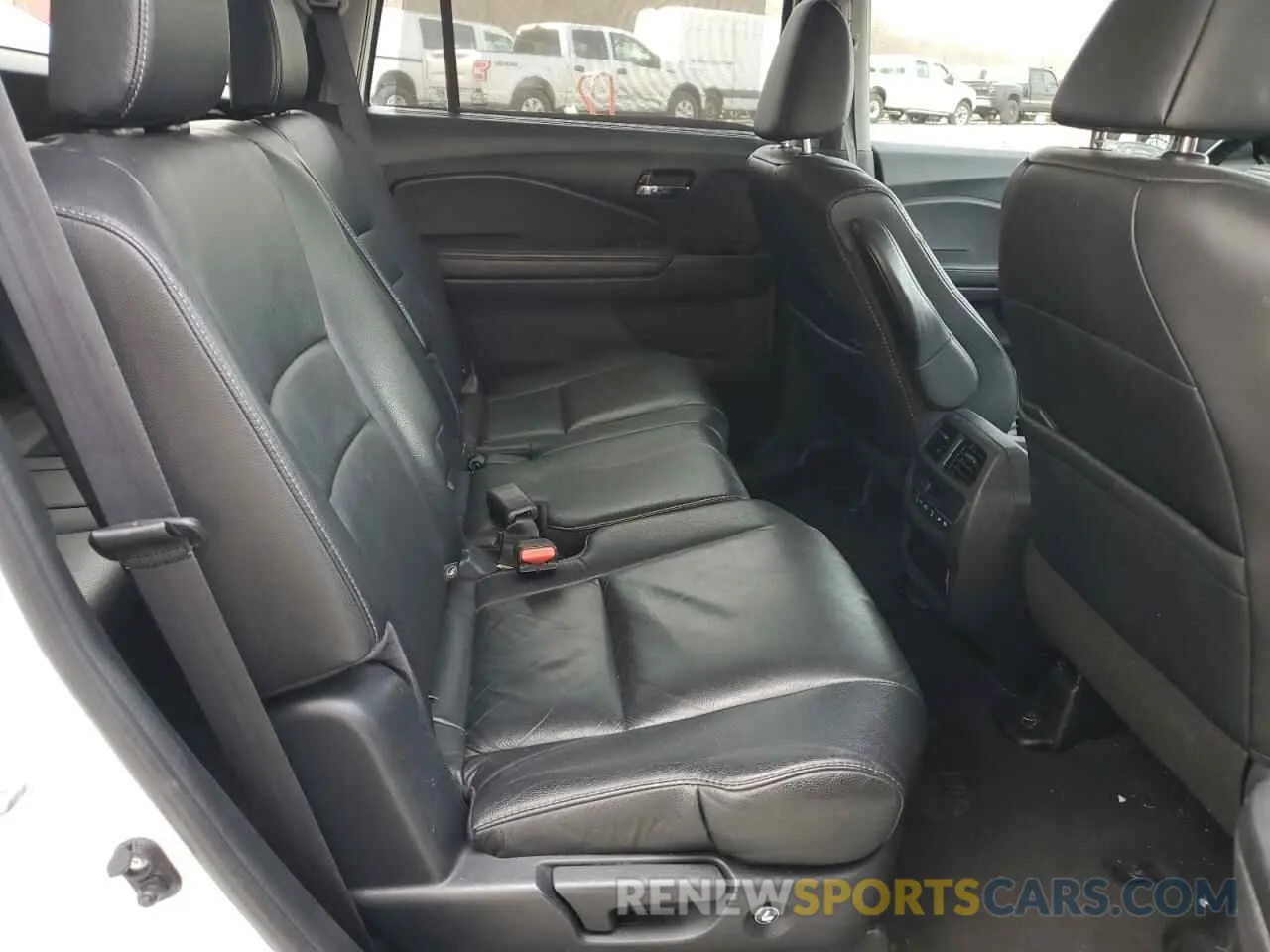 12 Photograph of a damaged car 5FNYF6H50MB101275 HONDA PILOT 2021