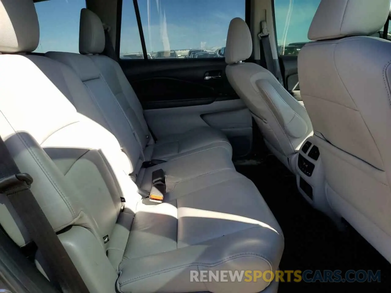 12 Photograph of a damaged car 5FNYF6H51MB038896 HONDA PILOT 2021