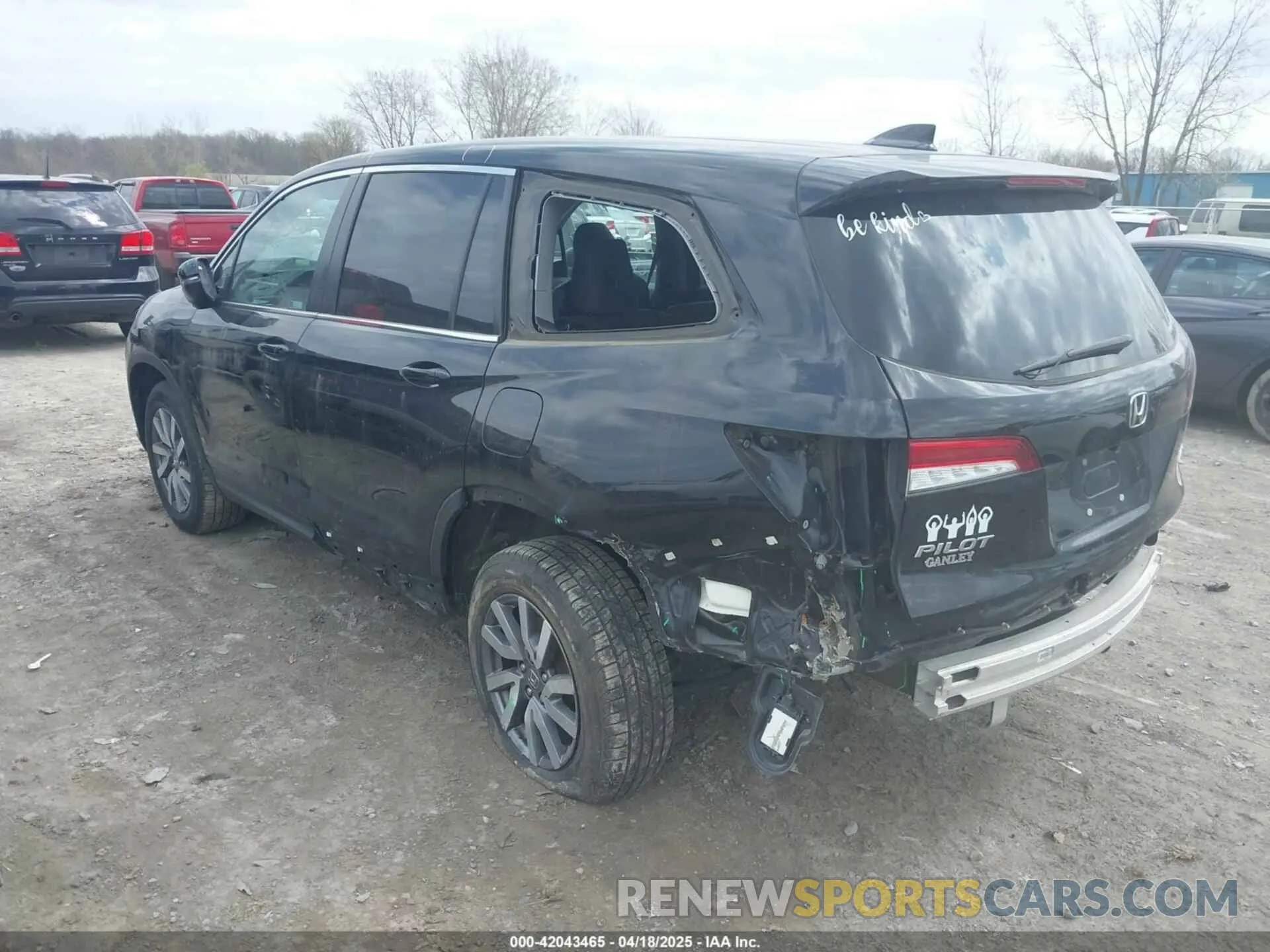 3 Photograph of a damaged car 5FNYF6H51MB069839 HONDA PILOT 2021