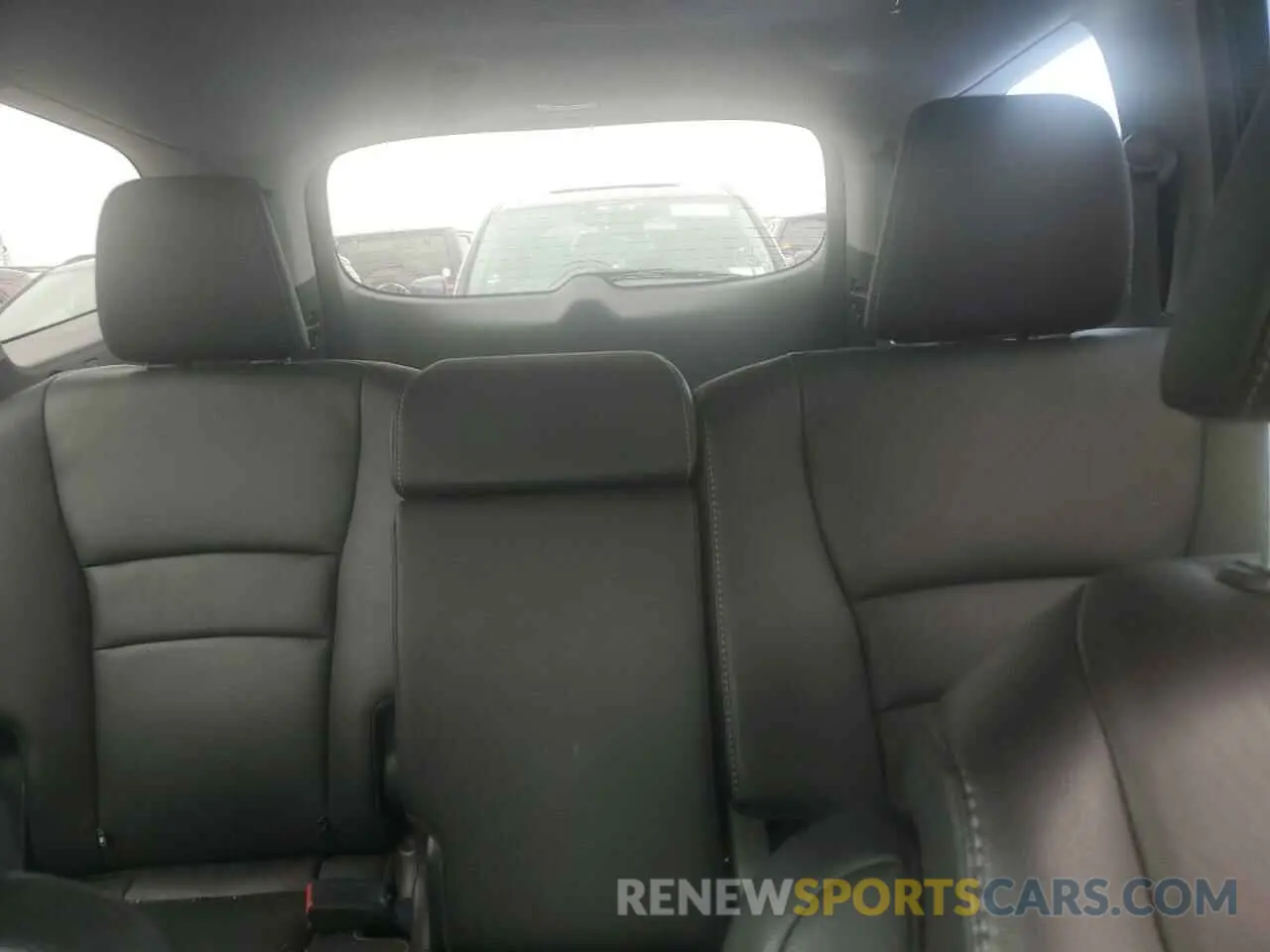 10 Photograph of a damaged car 5FNYF6H52MB100595 HONDA PILOT 2021