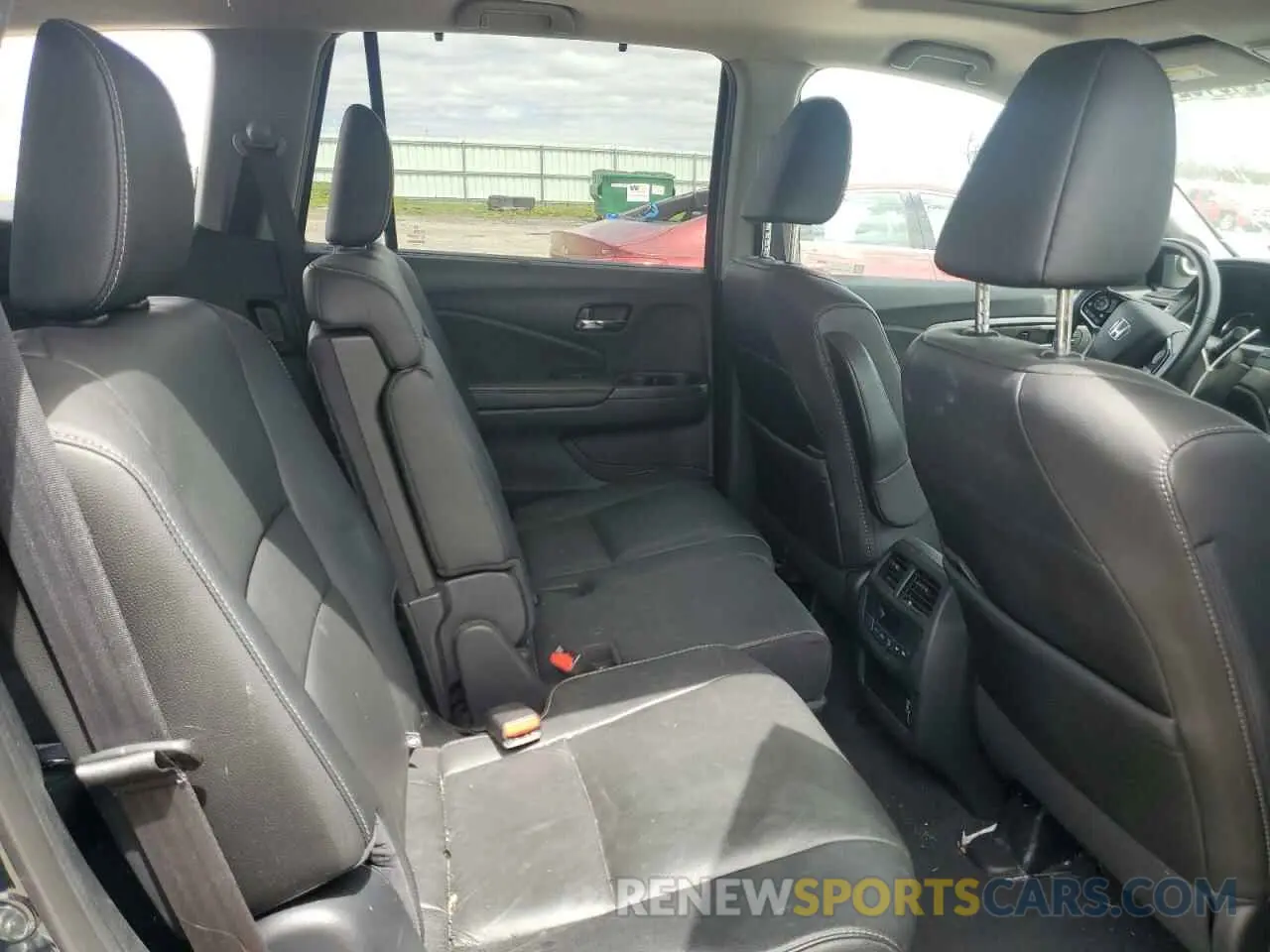 11 Photograph of a damaged car 5FNYF6H52MB100595 HONDA PILOT 2021
