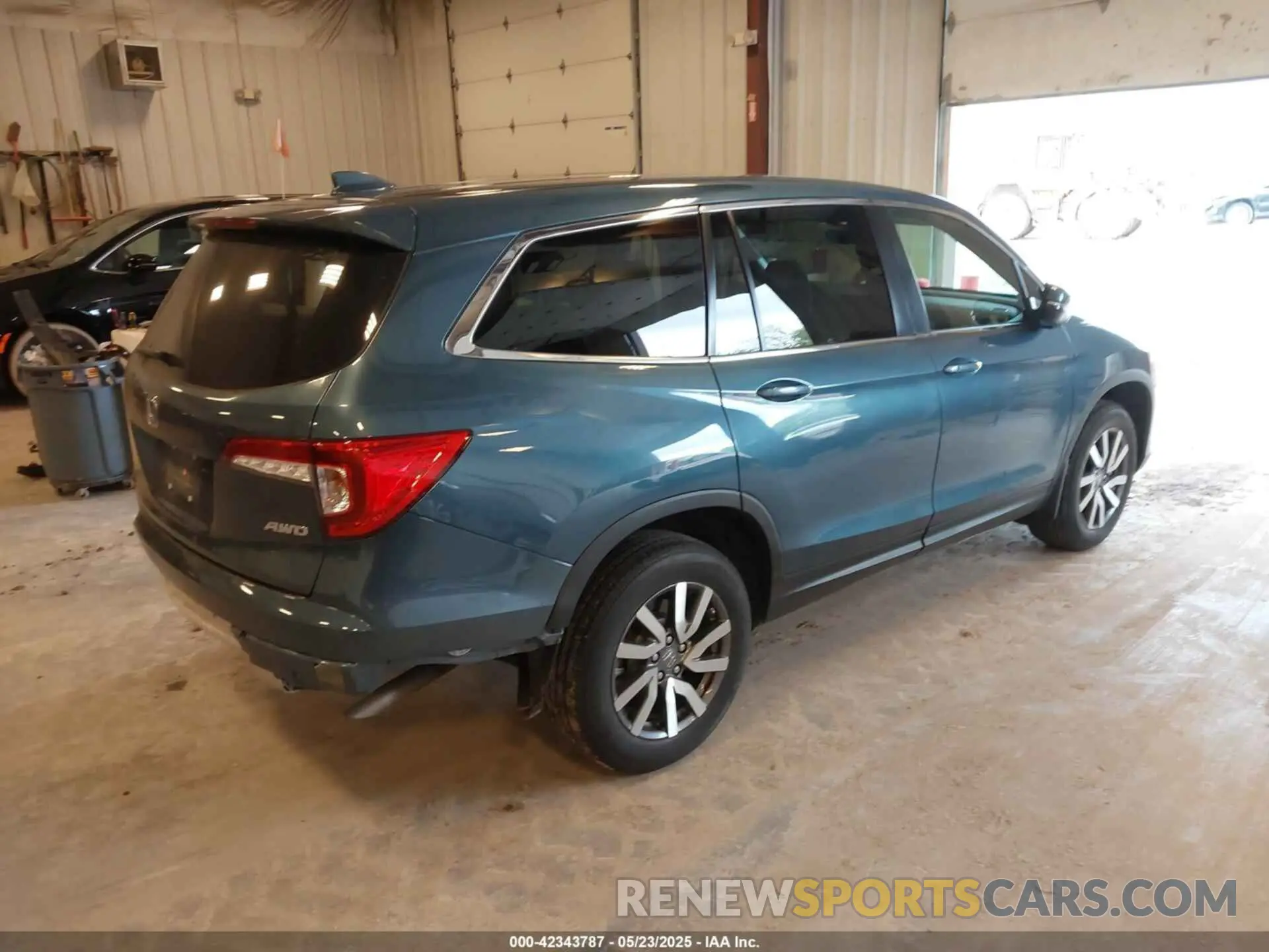 4 Photograph of a damaged car 5FNYF6H54MB082455 HONDA PILOT 2021