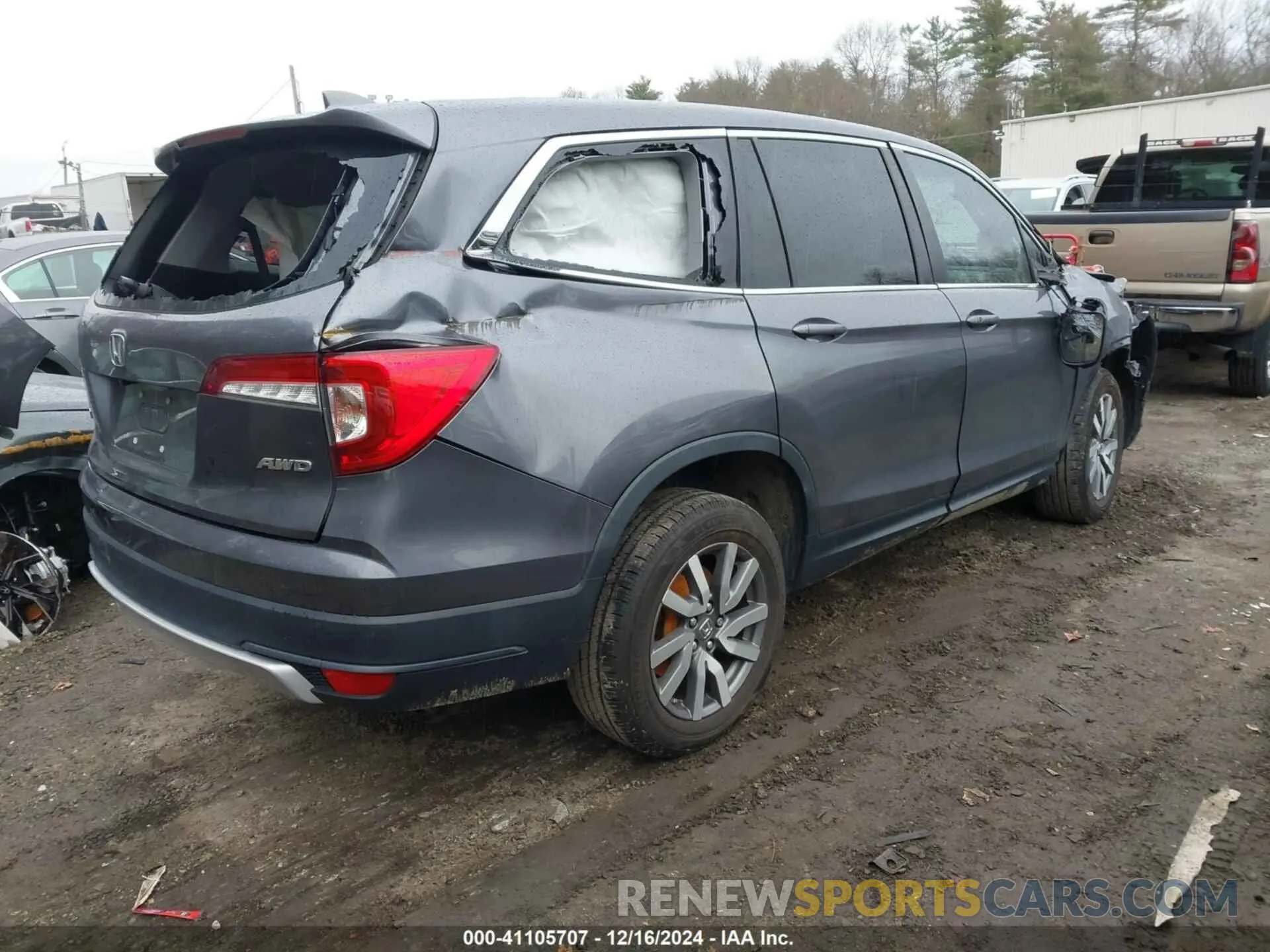 4 Photograph of a damaged car 5FNYF6H56MB038117 HONDA PILOT 2021