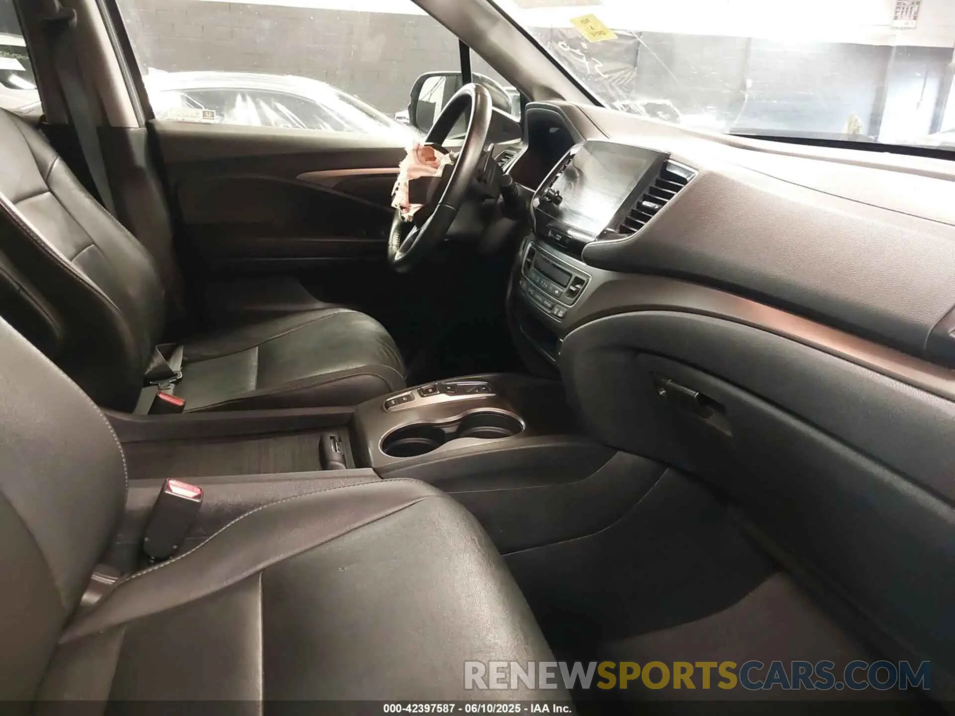 5 Photograph of a damaged car 5FNYF6H56MB061008 HONDA PILOT 2021