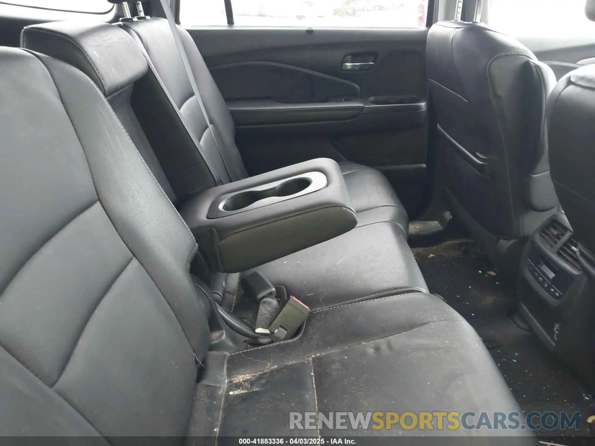 8 Photograph of a damaged car 5FNYF6H58MB021982 HONDA PILOT 2021