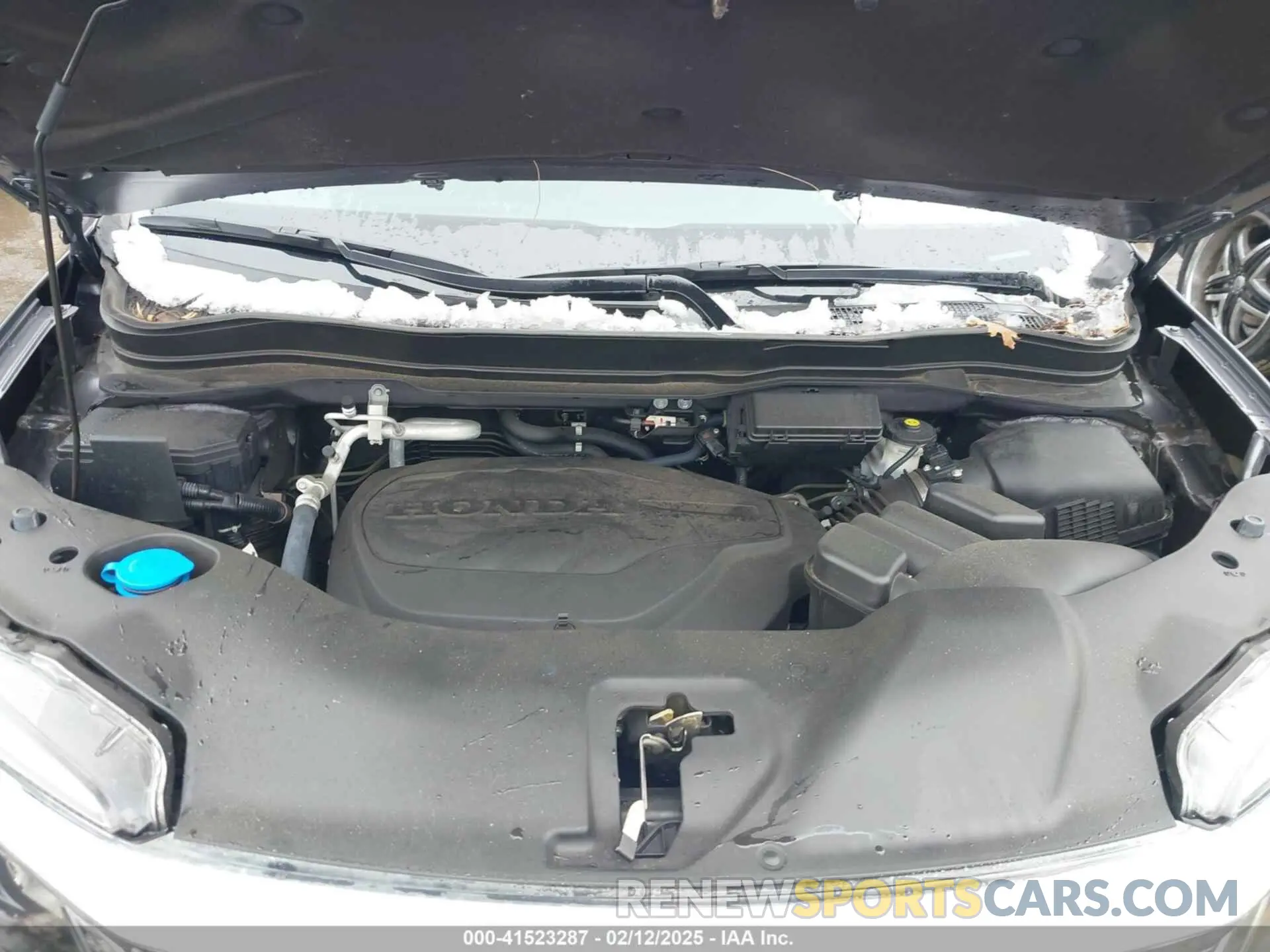 10 Photograph of a damaged car 5FNYF6H58MB102254 HONDA PILOT 2021