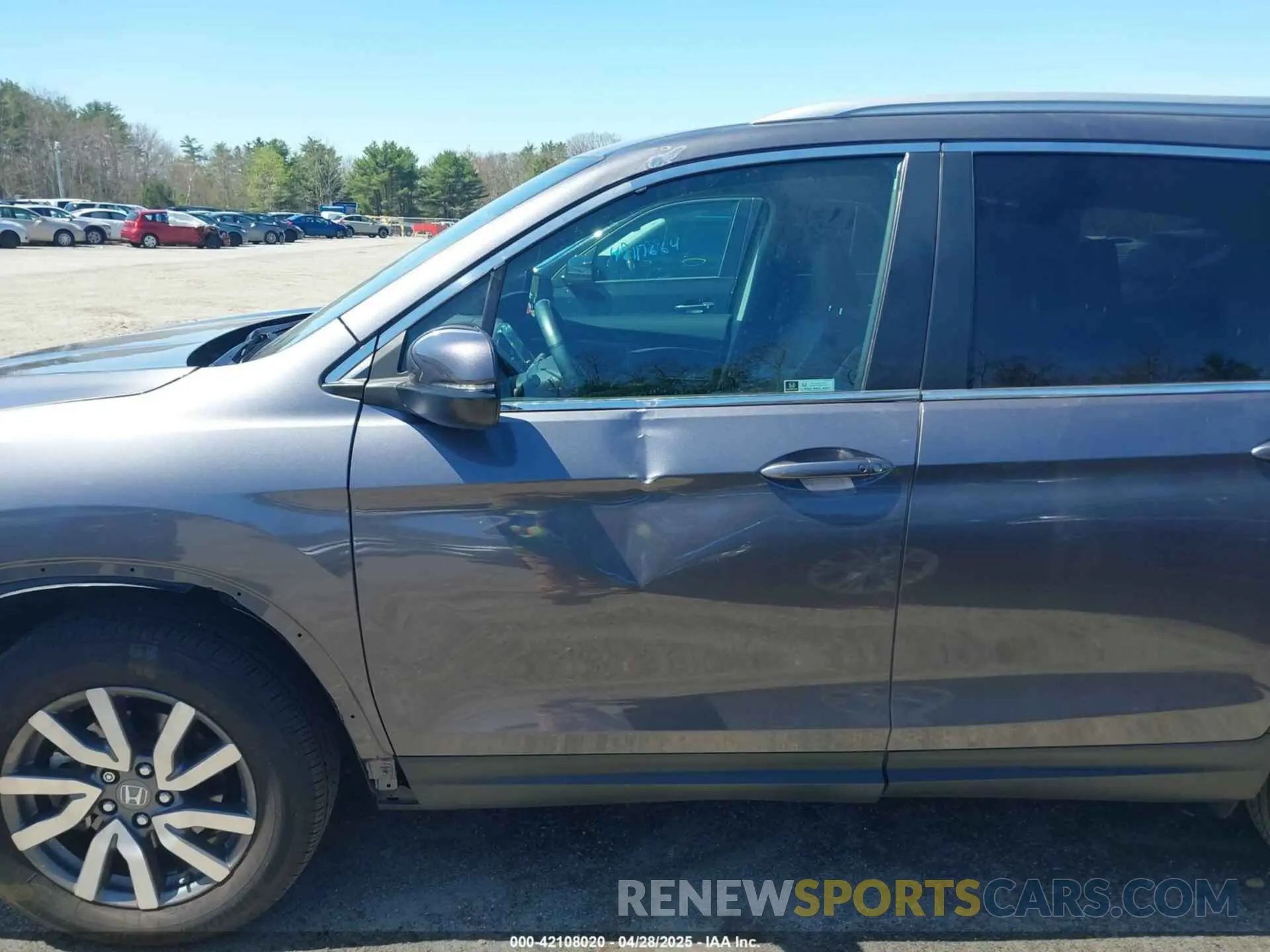 18 Photograph of a damaged car 5FNYF6H59MB016354 HONDA PILOT 2021