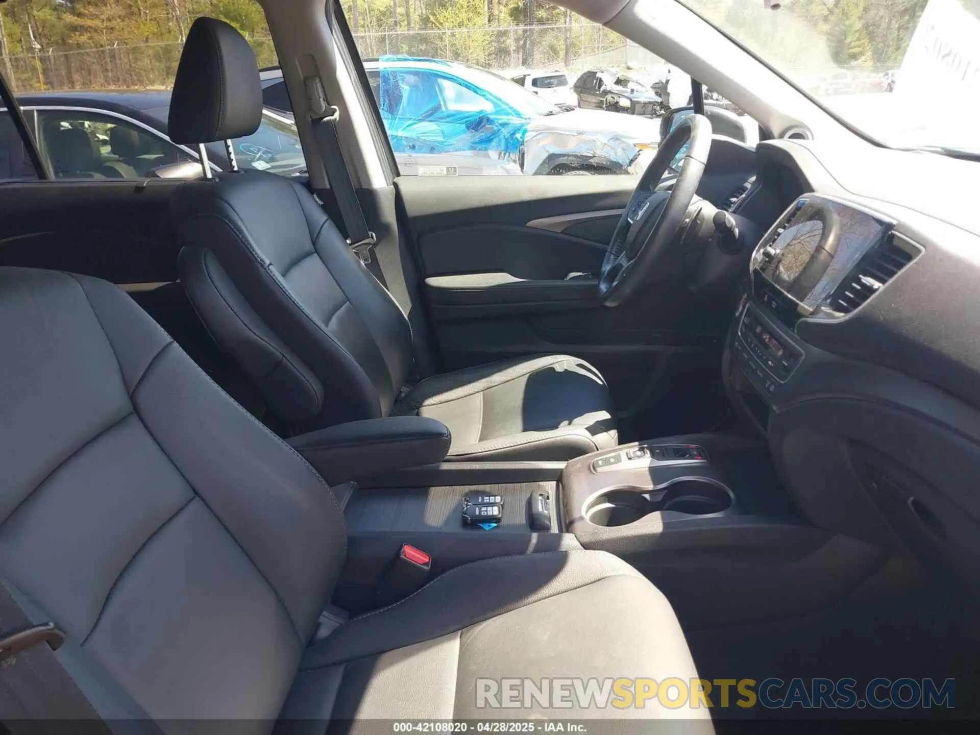 5 Photograph of a damaged car 5FNYF6H59MB016354 HONDA PILOT 2021