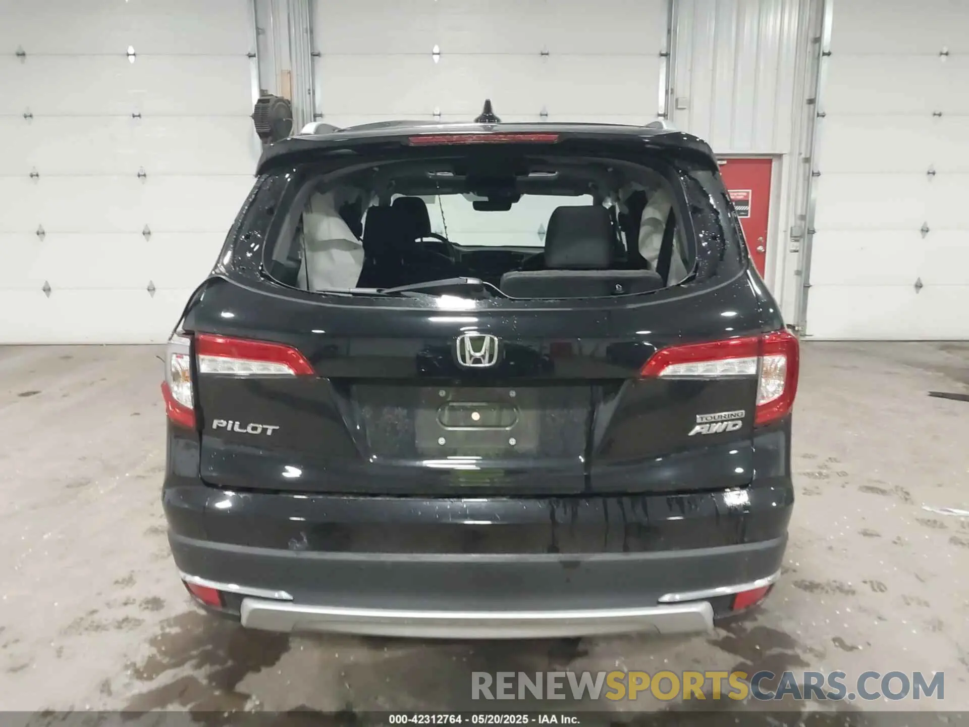 16 Photograph of a damaged car 5FNYF6H63MB082603 HONDA PILOT 2021
