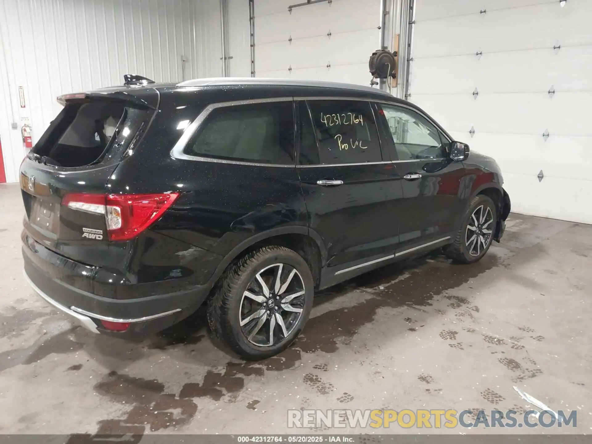 4 Photograph of a damaged car 5FNYF6H63MB082603 HONDA PILOT 2021