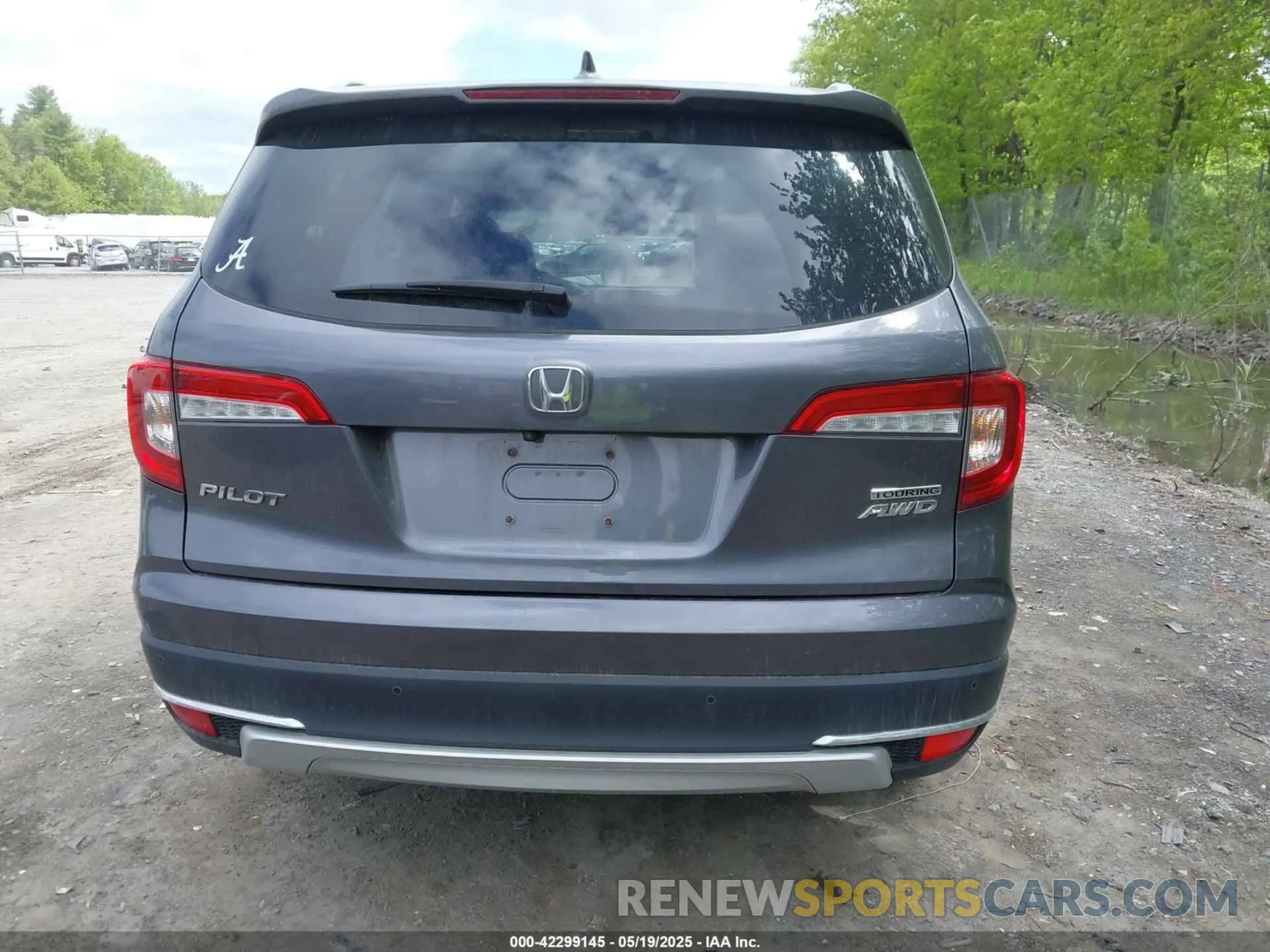 16 Photograph of a damaged car 5FNYF6H69MB005833 HONDA PILOT 2021