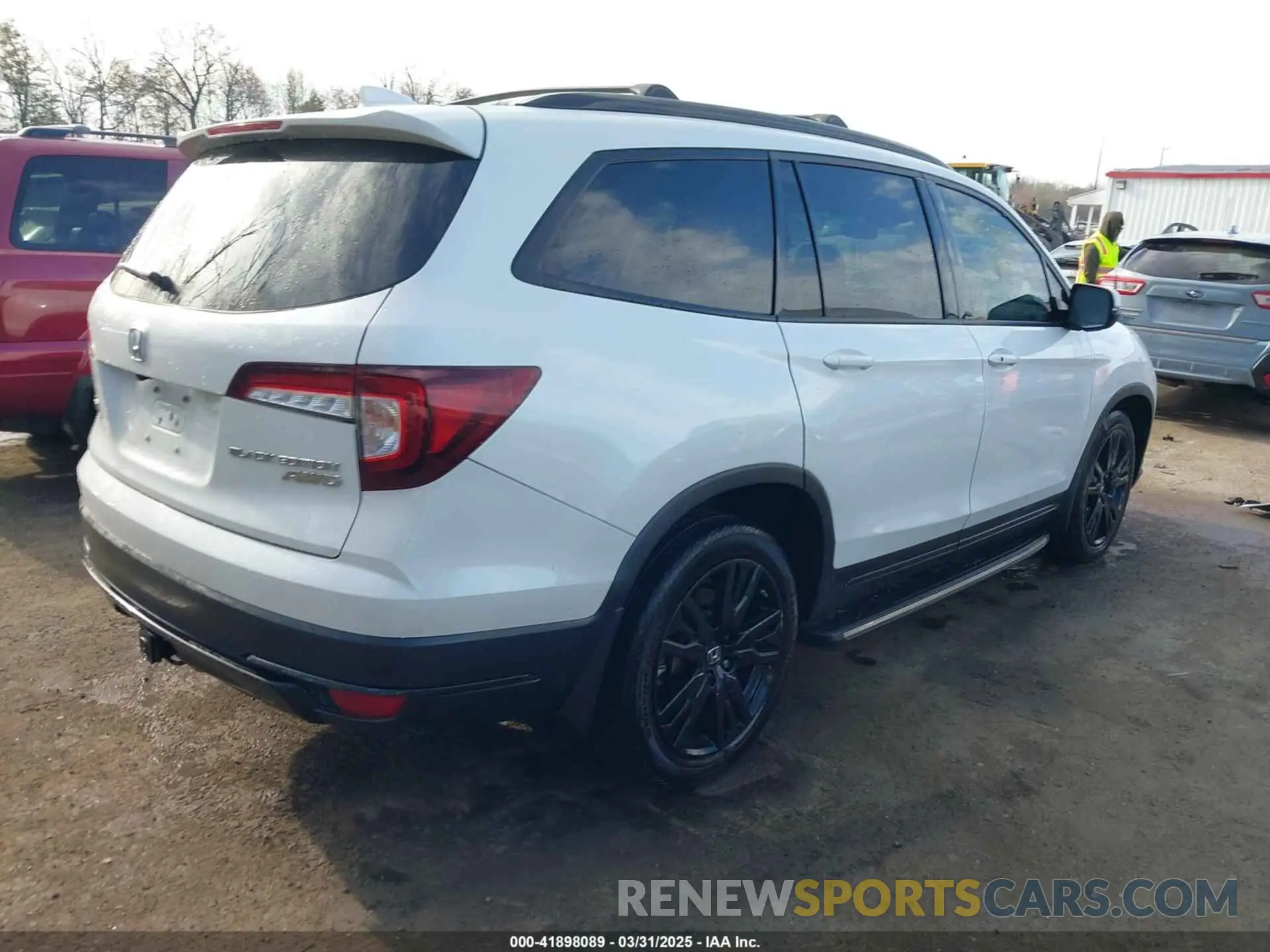 4 Photograph of a damaged car 5FNYF6H71MB030752 HONDA PILOT 2021