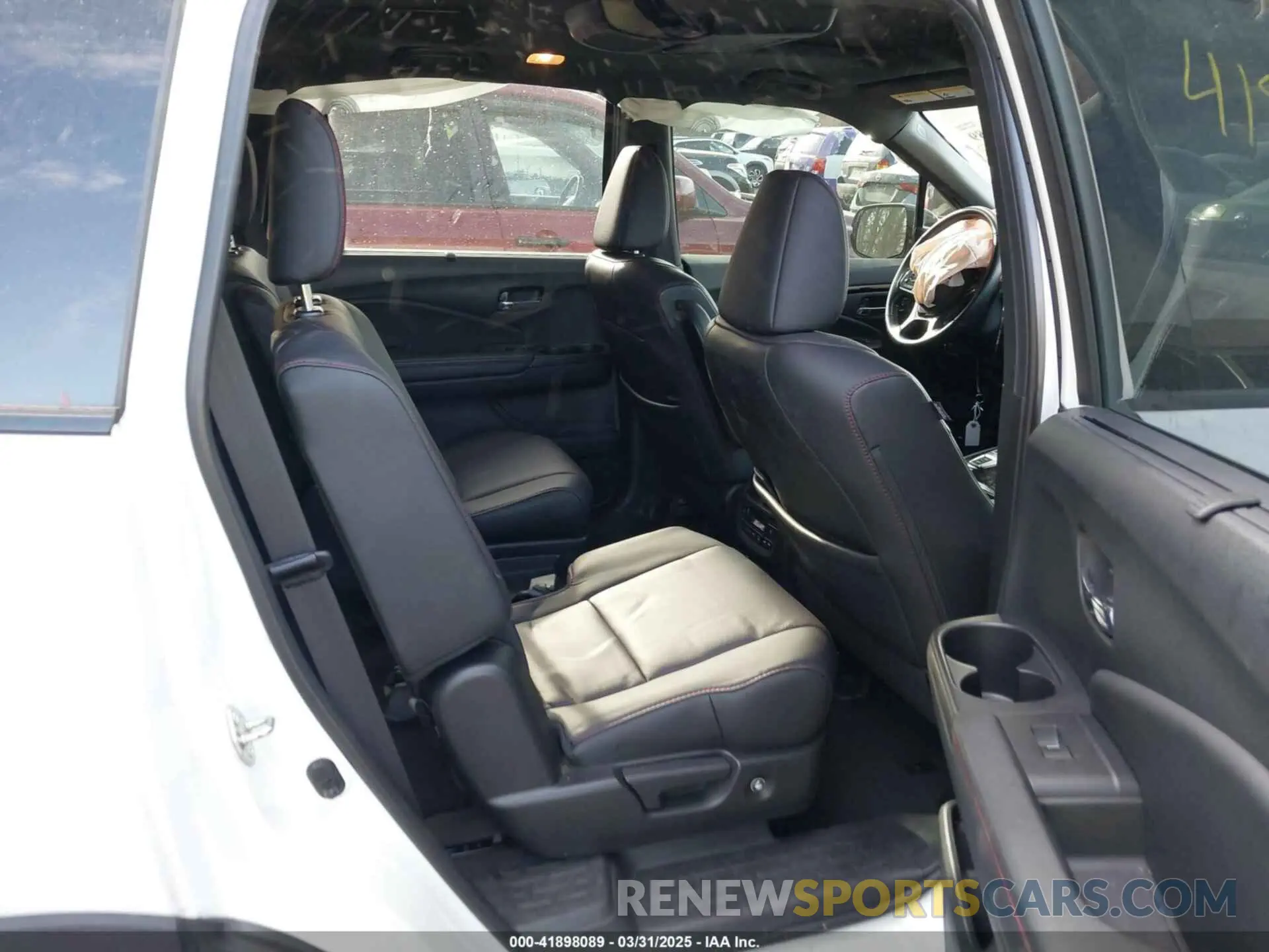 8 Photograph of a damaged car 5FNYF6H71MB030752 HONDA PILOT 2021