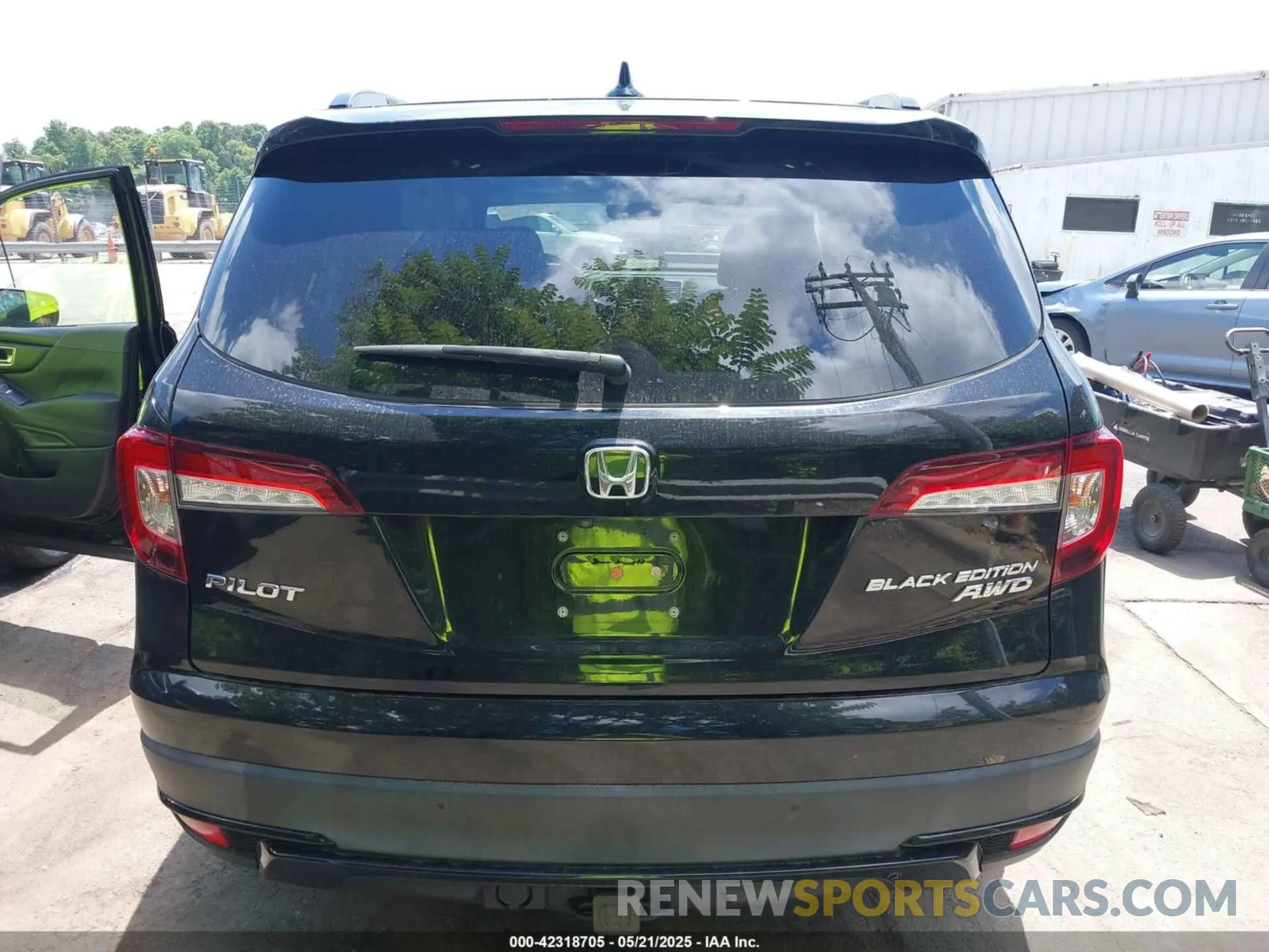 16 Photograph of a damaged car 5FNYF6H72MB057393 HONDA PILOT 2021